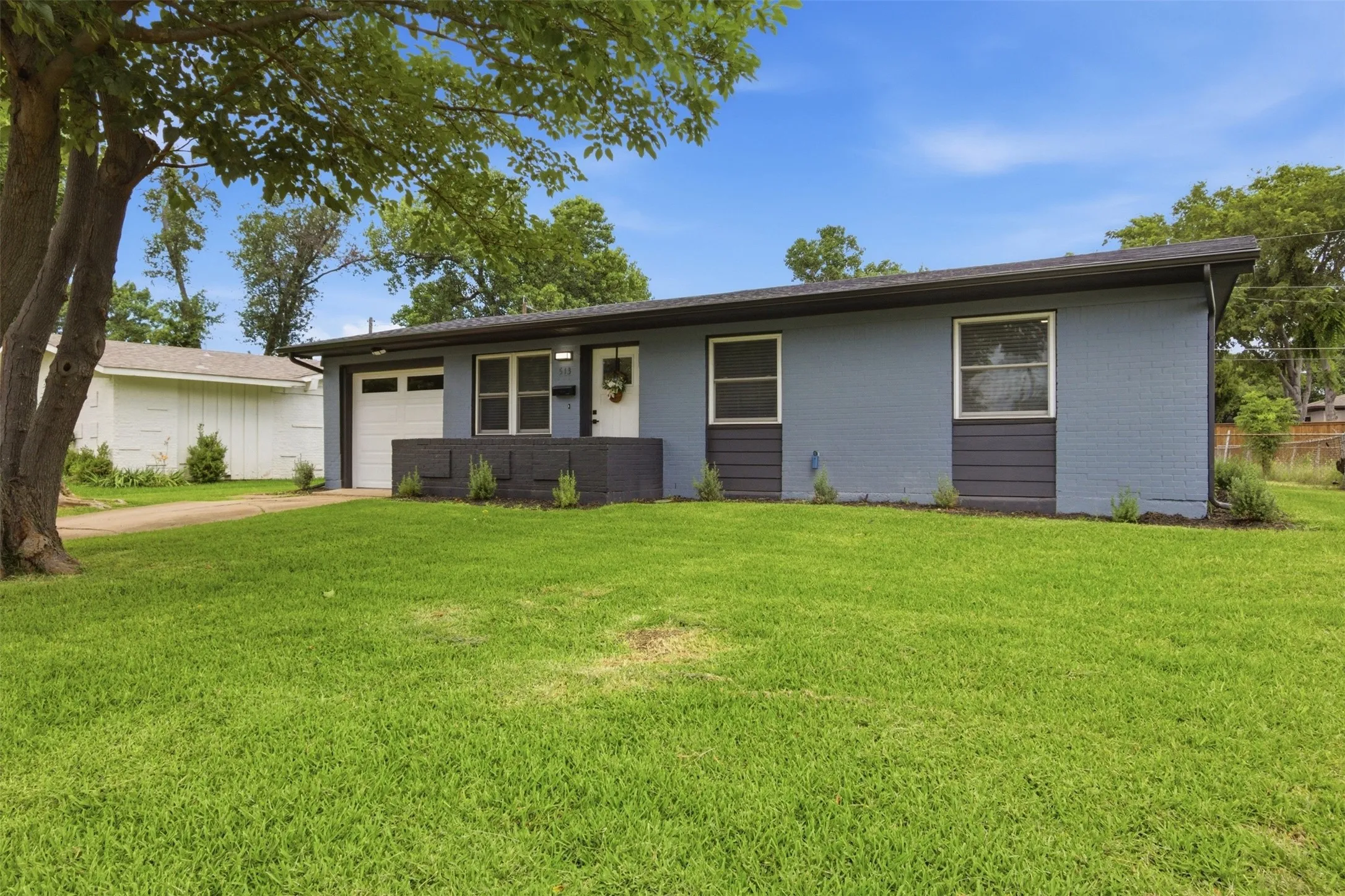 Single Family Residence For Sale in Dallas County , 513 Hardy Drive, Garland, Texas 75041, 3 Bedroom, 2 Bathroom, 1 Garage spaces, 1,024 Sqft, built in 1959, mls#21284954, Real Estate Agent in Garland, Homes For Sale in Dallas county, Homes For Sale in Garland, Realtor in Garland Texas, Real Estate Brokerage Independent Realty Texas, Luminita Cordes Realtor