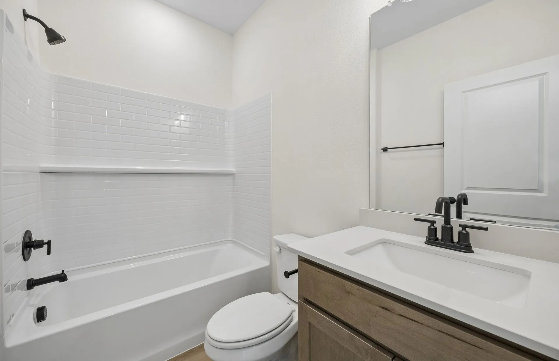 Secondary bath on first level