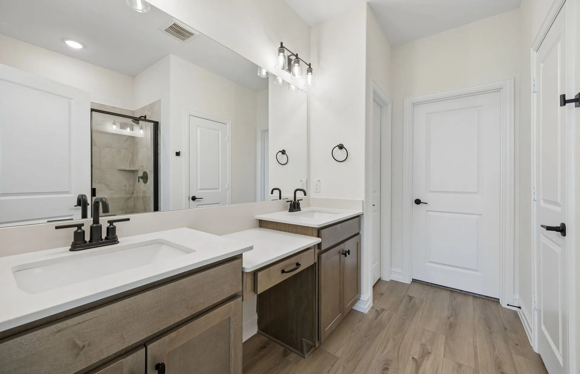 Beautiful shower in owners bath