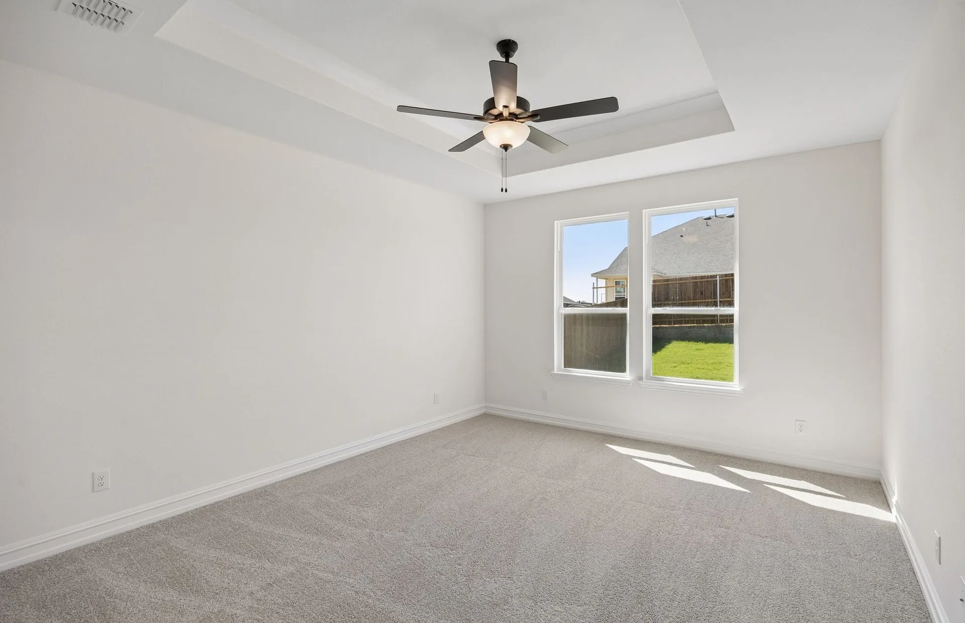 Spacious owners suite with tray ceiling