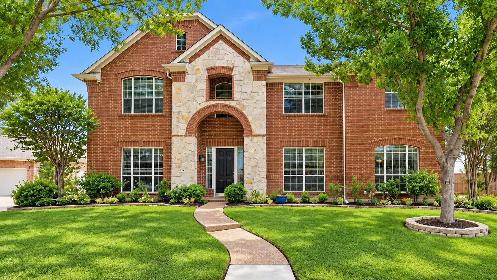 Single Family Residence For Sale in Denton County , 1117 Apache Lake Drive, Carrollton, Texas 75010, 5 Bedroom, 5 Bathroom, 3 Garage spaces, 4,347 Sqft, built in 2002, mls#21284922, Real Estate Agent in Carrollton, Homes For Sale in Denton county, Homes For Sale in Carrollton, Realtor in Carrollton Texas, Real Estate Brokerage Independent Realty Texas, Luminita Cordes Realtor