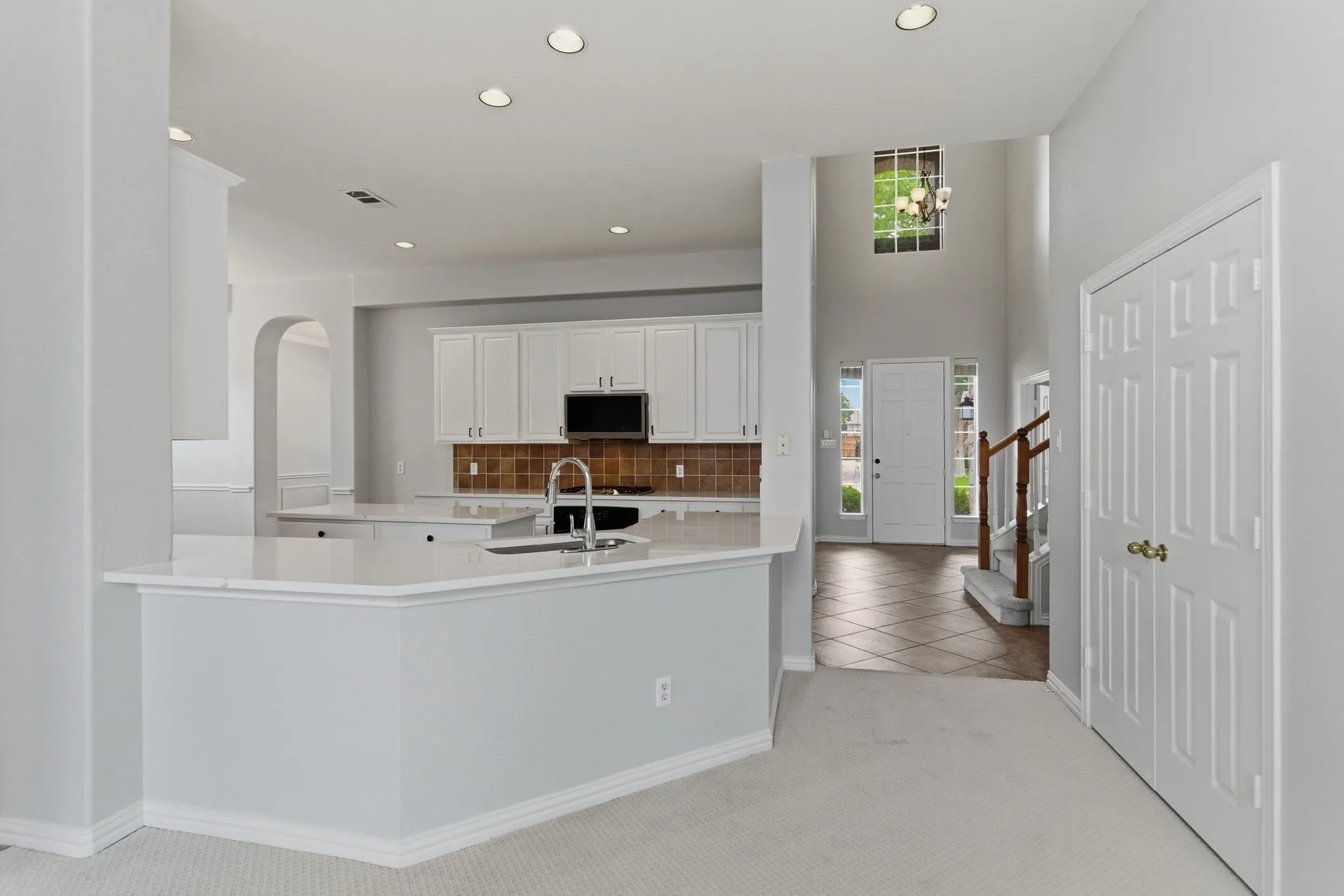 Single Family Residence For Sale in Denton County , 1117 Apache Lake Drive, Carrollton, Texas 75010, 5 Bedroom, 5 Bathroom, 3 Garage spaces, 4,347 Sqft, built in 2002, mls#21284922, Real Estate Agent in Carrollton, Homes For Sale in Denton county, Homes For Sale in Carrollton, Realtor in Carrollton Texas, Real Estate Brokerage Independent Realty Texas, Luminita Cordes Realtor