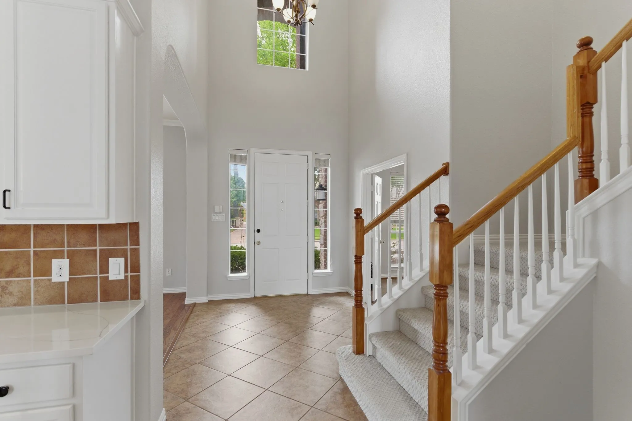 Single Family Residence For Sale in Denton County , 1117 Apache Lake Drive, Carrollton, Texas 75010, 5 Bedroom, 5 Bathroom, 3 Garage spaces, 4,347 Sqft, built in 2002, mls#21284922, Real Estate Agent in Carrollton, Homes For Sale in Denton county, Homes For Sale in Carrollton, Realtor in Carrollton Texas, Real Estate Brokerage Independent Realty Texas, Luminita Cordes Realtor