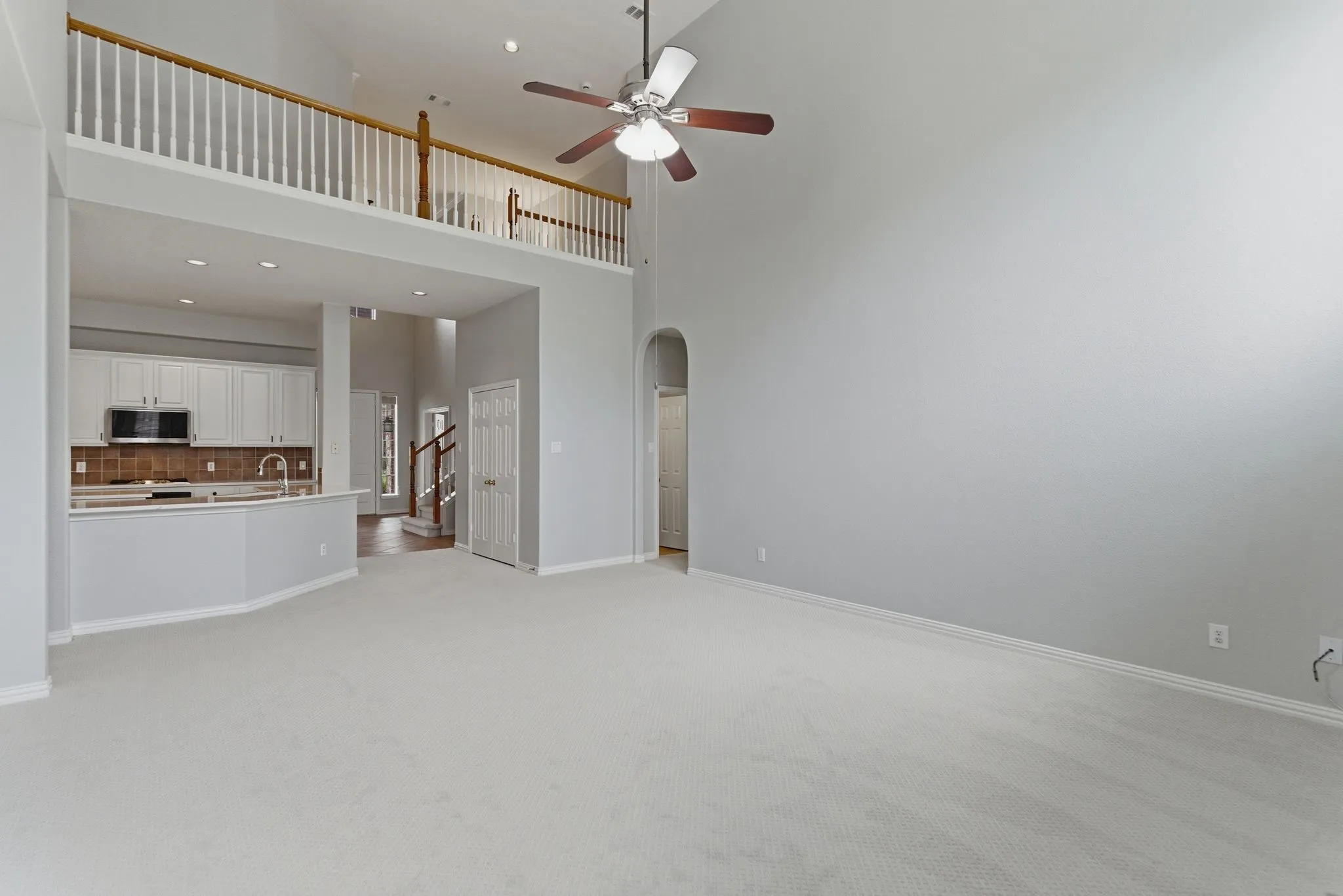 Single Family Residence For Sale in Denton County , 1117 Apache Lake Drive, Carrollton, Texas 75010, 5 Bedroom, 5 Bathroom, 3 Garage spaces, 4,347 Sqft, built in 2002, mls#21284922, Real Estate Agent in Carrollton, Homes For Sale in Denton county, Homes For Sale in Carrollton, Realtor in Carrollton Texas, Real Estate Brokerage Independent Realty Texas, Luminita Cordes Realtor