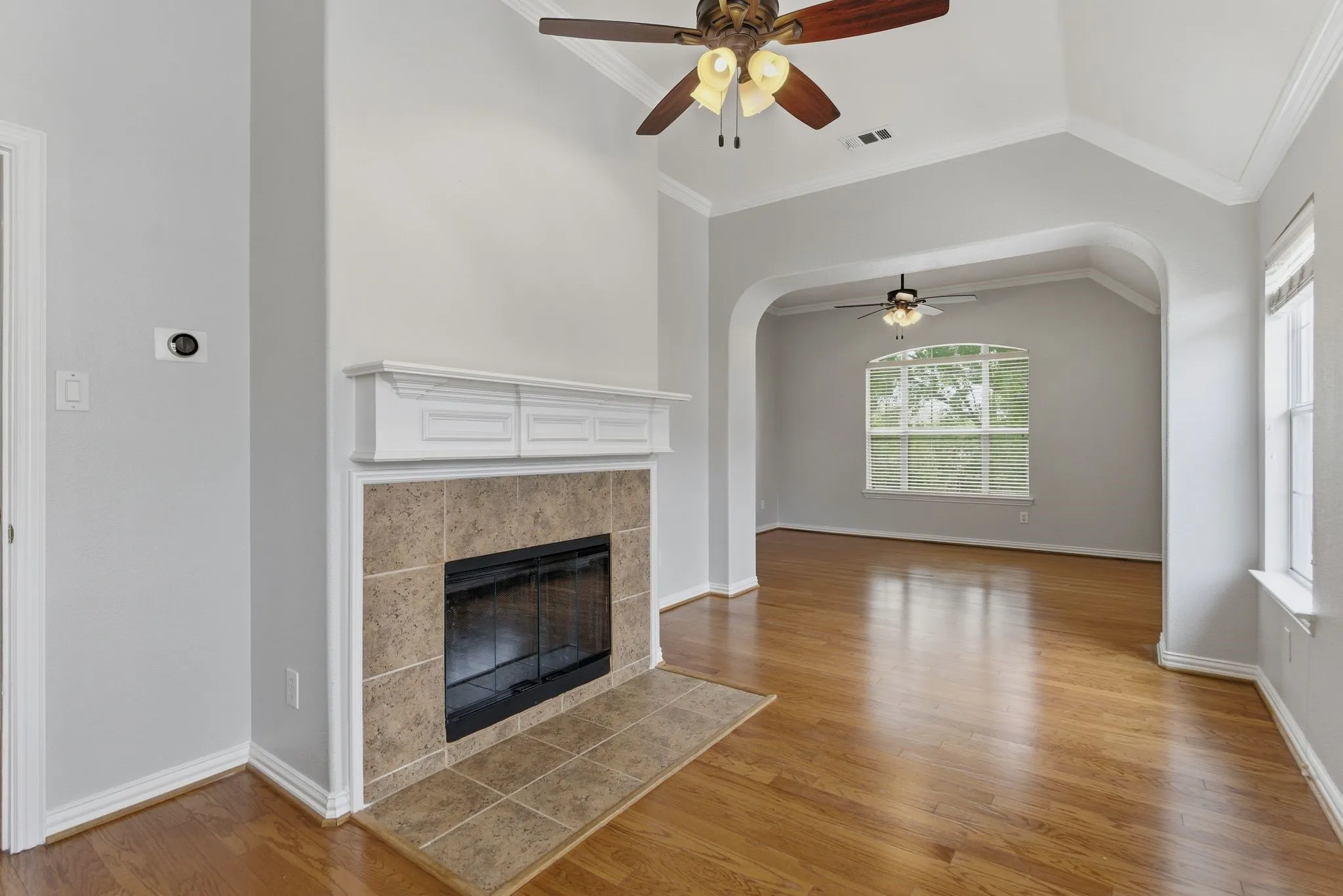 Single Family Residence For Sale in Denton County , 1117 Apache Lake Drive, Carrollton, Texas 75010, 5 Bedroom, 5 Bathroom, 3 Garage spaces, 4,347 Sqft, built in 2002, mls#21284922, Real Estate Agent in Carrollton, Homes For Sale in Denton county, Homes For Sale in Carrollton, Realtor in Carrollton Texas, Real Estate Brokerage Independent Realty Texas, Luminita Cordes Realtor