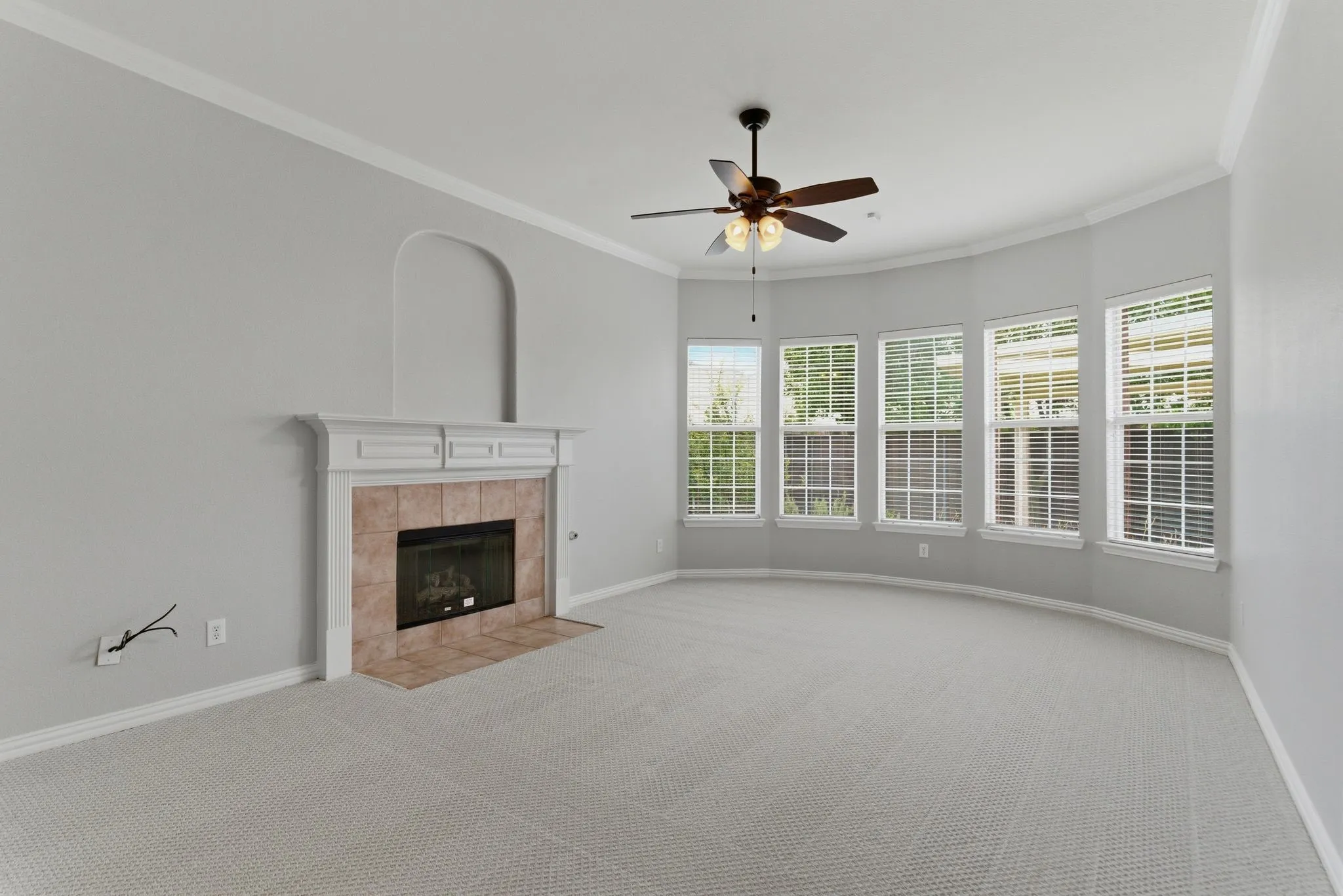 Single Family Residence For Sale in Denton County , 1117 Apache Lake Drive, Carrollton, Texas 75010, 5 Bedroom, 5 Bathroom, 3 Garage spaces, 4,347 Sqft, built in 2002, mls#21284922, Real Estate Agent in Carrollton, Homes For Sale in Denton county, Homes For Sale in Carrollton, Realtor in Carrollton Texas, Real Estate Brokerage Independent Realty Texas, Luminita Cordes Realtor