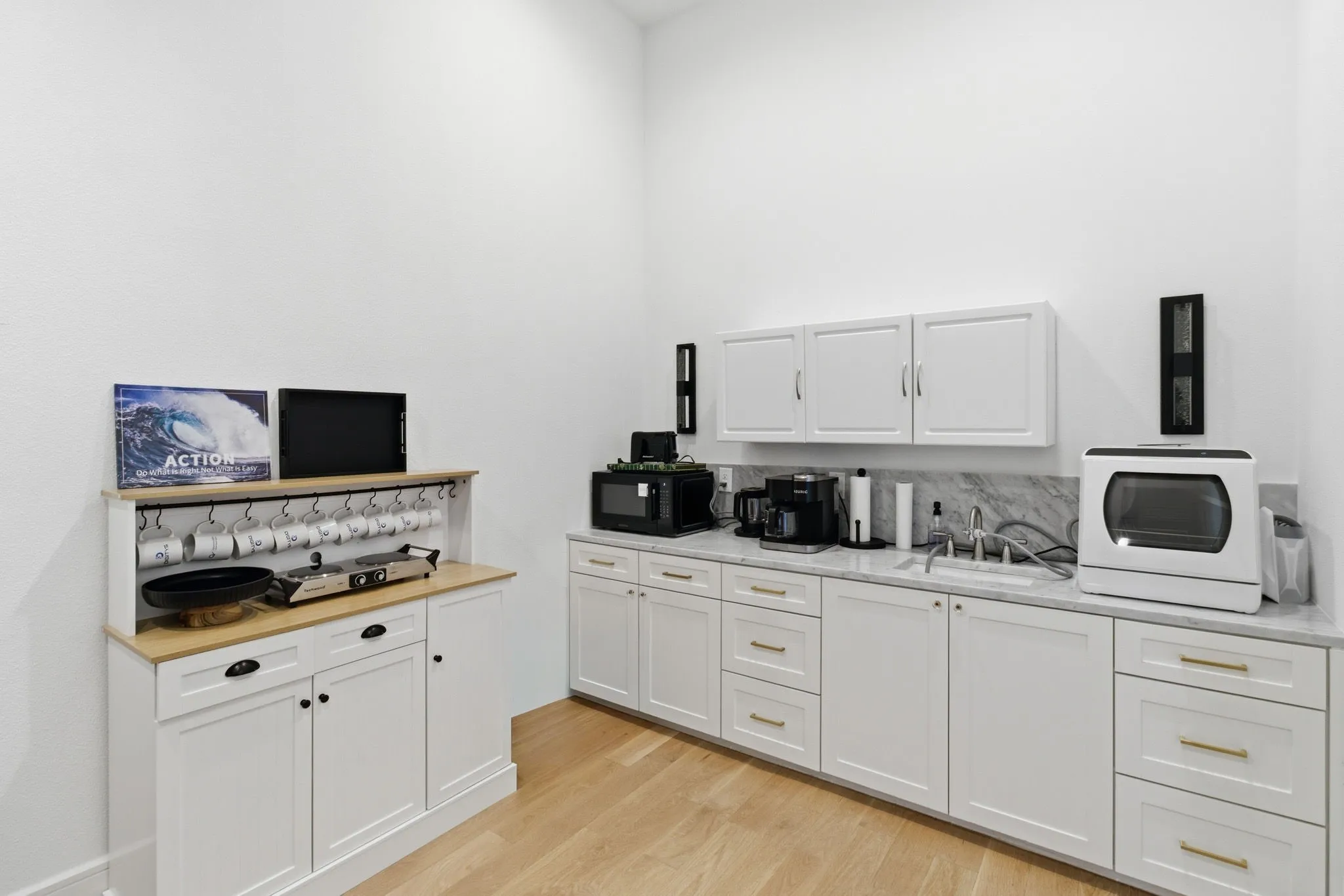 Office For Rent in Dallas County , 230 O Connor Ridge Boulevard 100, Irving, Texas 75038, 0, 0, Garage spaces, 0 Sqft, built in 2020, Price $3,550, mls#21285021, Real Estate Agent in Irving, Homes For Rent in Dallas county, Homes For Rent in Irving, Realtor in Irving Texas, Real Estate Brokerage Independent Realty Texas, Luminita Cordes Realtor