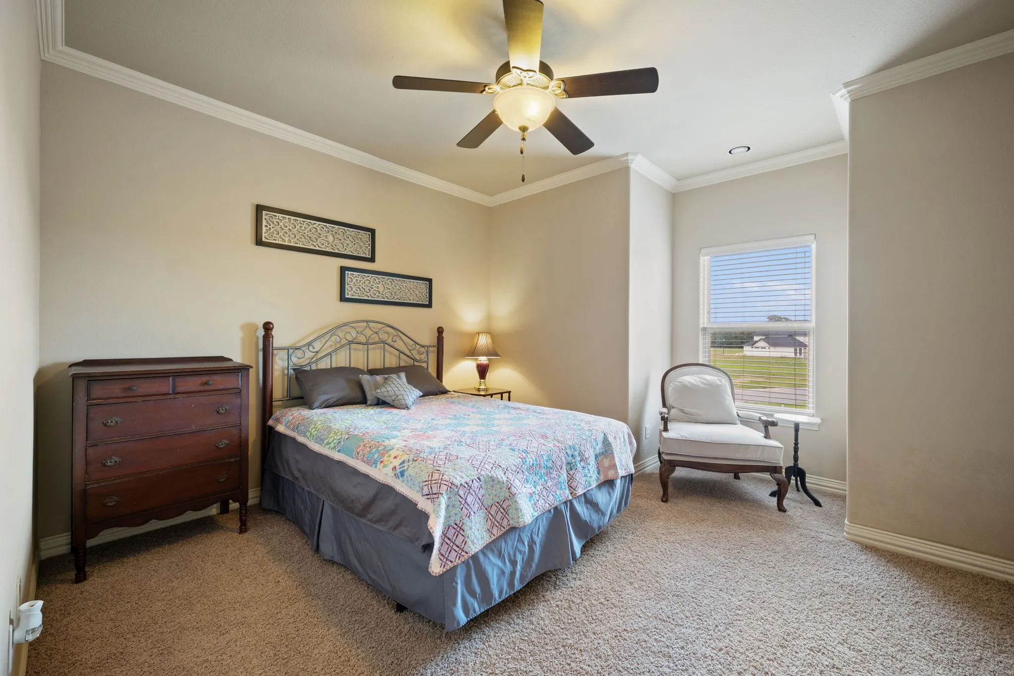 Single Family Residence For Sale in Grayson County , 1131 Fountain Creek Boulevard, Pottsboro, Texas 75076, 4 Bedrooms, 3 Bathrooms, 2 Garage spaces, 3,537 Sqft, built in 2006, Price $575,000, mls#21284035, Real Estate Agent in Pottsboro, Homes For Sale in Grayson county, Homes For Sale in Pottsboro, Realtor in Pottsboro Texas, Real Estate Brokerage Independent Realty Texas, Luminita Cordes Realtor