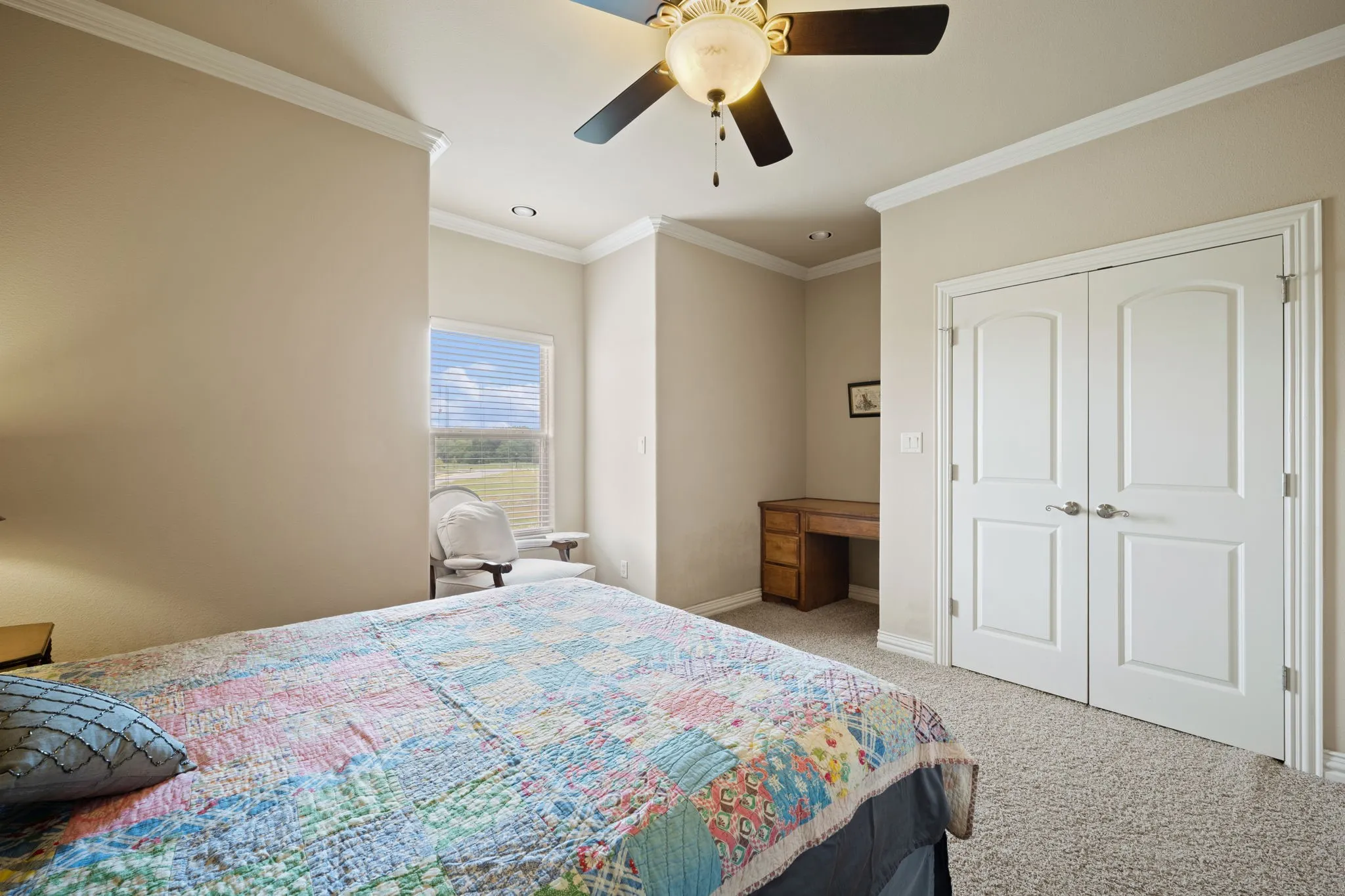 Single Family Residence For Sale in Grayson County , 1131 Fountain Creek Boulevard, Pottsboro, Texas 75076, 4 Bedrooms, 3 Bathrooms, 2 Garage spaces, 3,537 Sqft, built in 2006, Price $575,000, mls#21284035, Real Estate Agent in Pottsboro, Homes For Sale in Grayson county, Homes For Sale in Pottsboro, Realtor in Pottsboro Texas, Real Estate Brokerage Independent Realty Texas, Luminita Cordes Realtor