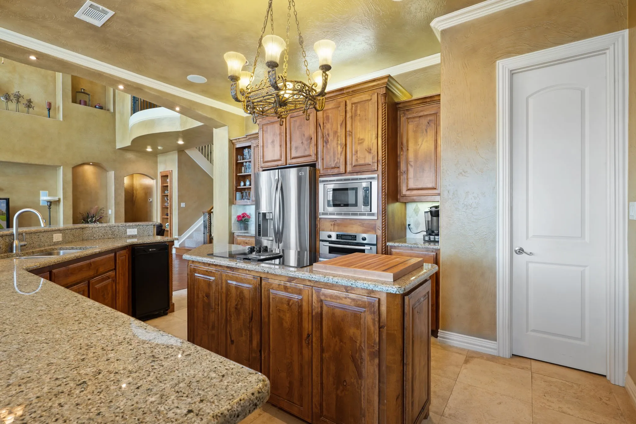 Single Family Residence For Sale in Grayson County , 1131 Fountain Creek Boulevard, Pottsboro, Texas 75076, 4 Bedrooms, 3 Bathrooms, 2 Garage spaces, 3,537 Sqft, built in 2006, Price $575,000, mls#21284035, Real Estate Agent in Pottsboro, Homes For Sale in Grayson county, Homes For Sale in Pottsboro, Realtor in Pottsboro Texas, Real Estate Brokerage Independent Realty Texas, Luminita Cordes Realtor
