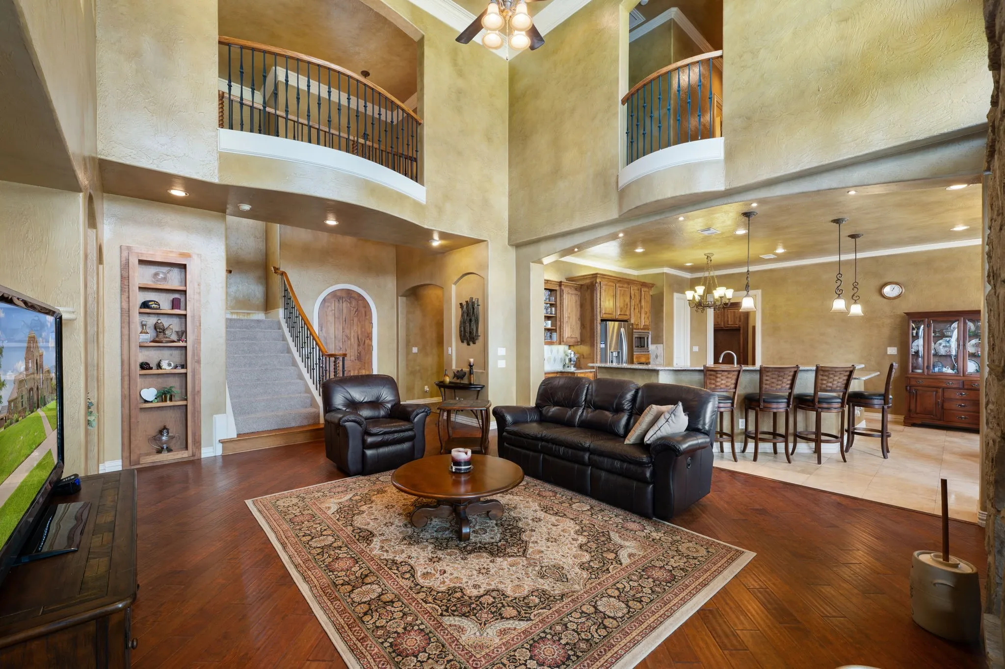 Single Family Residence For Sale in Grayson County , 1131 Fountain Creek Boulevard, Pottsboro, Texas 75076, 4 Bedrooms, 3 Bathrooms, 2 Garage spaces, 3,537 Sqft, built in 2006, Price $575,000, mls#21284035, Real Estate Agent in Pottsboro, Homes For Sale in Grayson county, Homes For Sale in Pottsboro, Realtor in Pottsboro Texas, Real Estate Brokerage Independent Realty Texas, Luminita Cordes Realtor