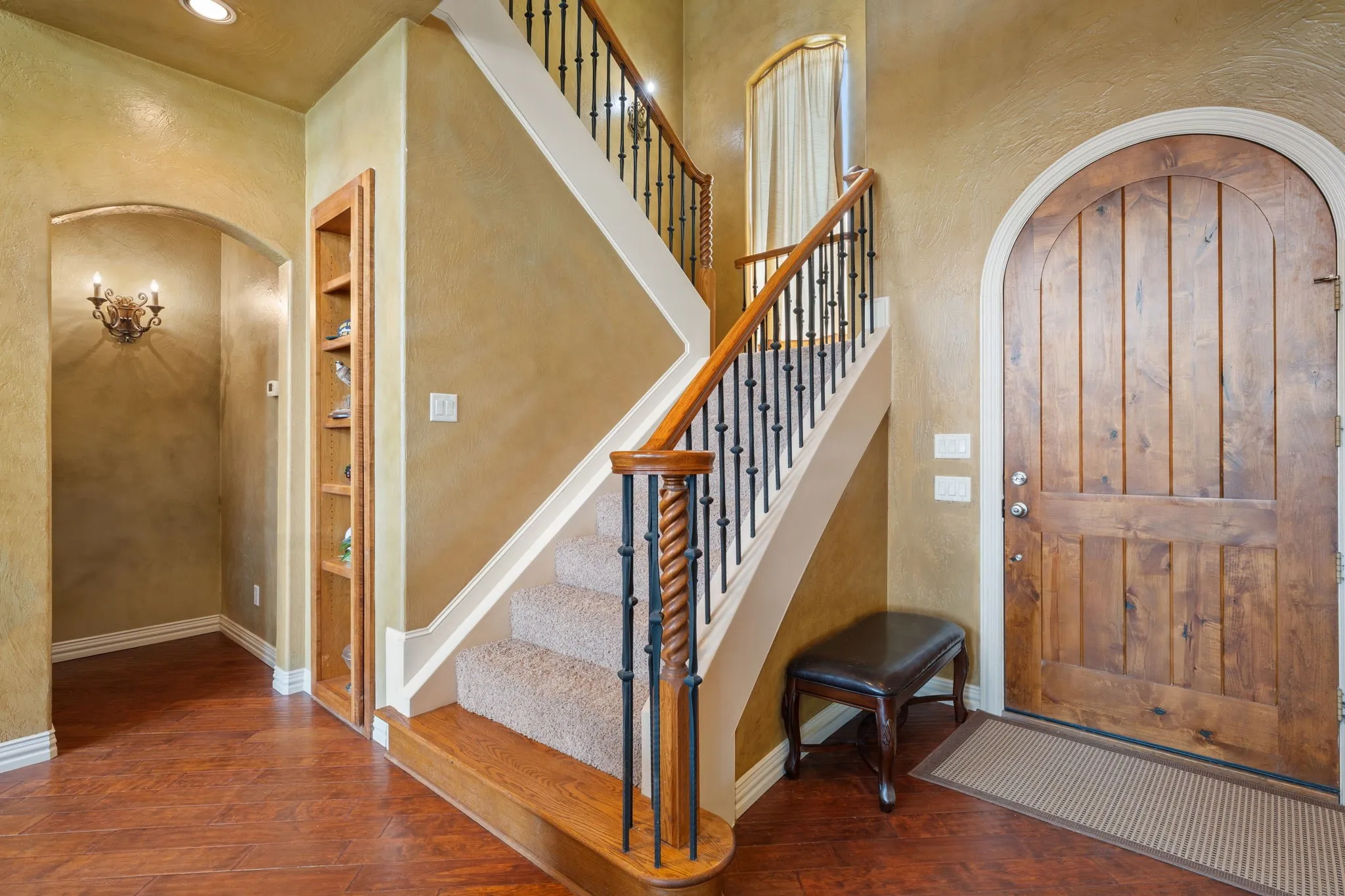 Single Family Residence For Sale in Grayson County , 1131 Fountain Creek Boulevard, Pottsboro, Texas 75076, 4 Bedrooms, 3 Bathrooms, 2 Garage spaces, 3,537 Sqft, built in 2006, Price $575,000, mls#21284035, Real Estate Agent in Pottsboro, Homes For Sale in Grayson county, Homes For Sale in Pottsboro, Realtor in Pottsboro Texas, Real Estate Brokerage Independent Realty Texas, Luminita Cordes Realtor