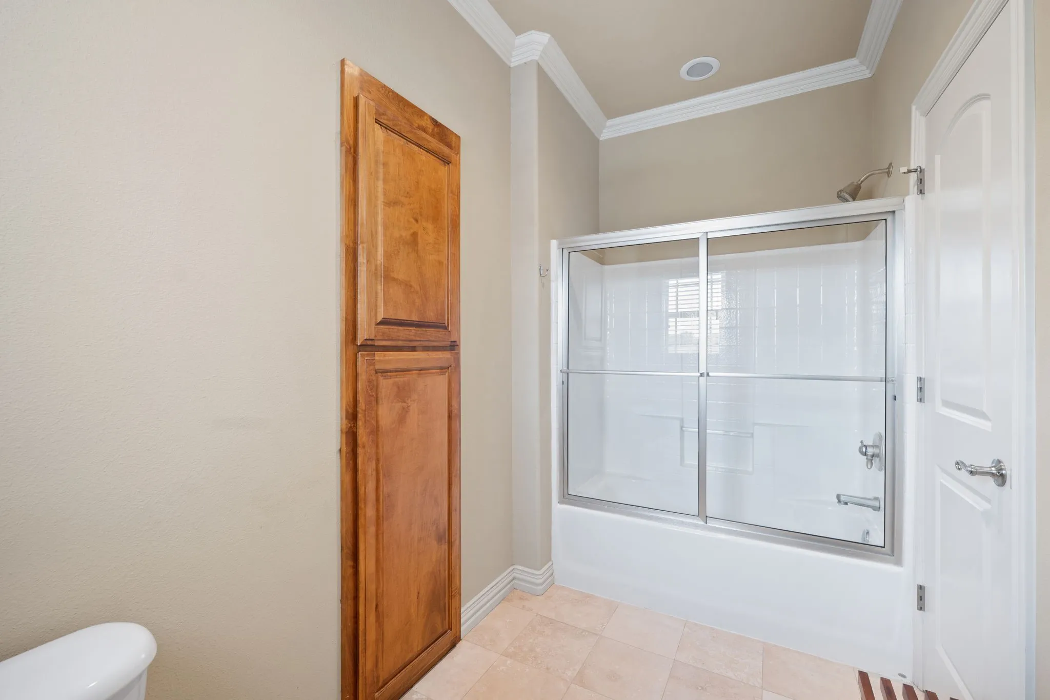 Single Family Residence For Sale in Grayson County , 1131 Fountain Creek Boulevard, Pottsboro, Texas 75076, 4 Bedrooms, 3 Bathrooms, 2 Garage spaces, 3,537 Sqft, built in 2006, Price $575,000, mls#21284035, Real Estate Agent in Pottsboro, Homes For Sale in Grayson county, Homes For Sale in Pottsboro, Realtor in Pottsboro Texas, Real Estate Brokerage Independent Realty Texas, Luminita Cordes Realtor