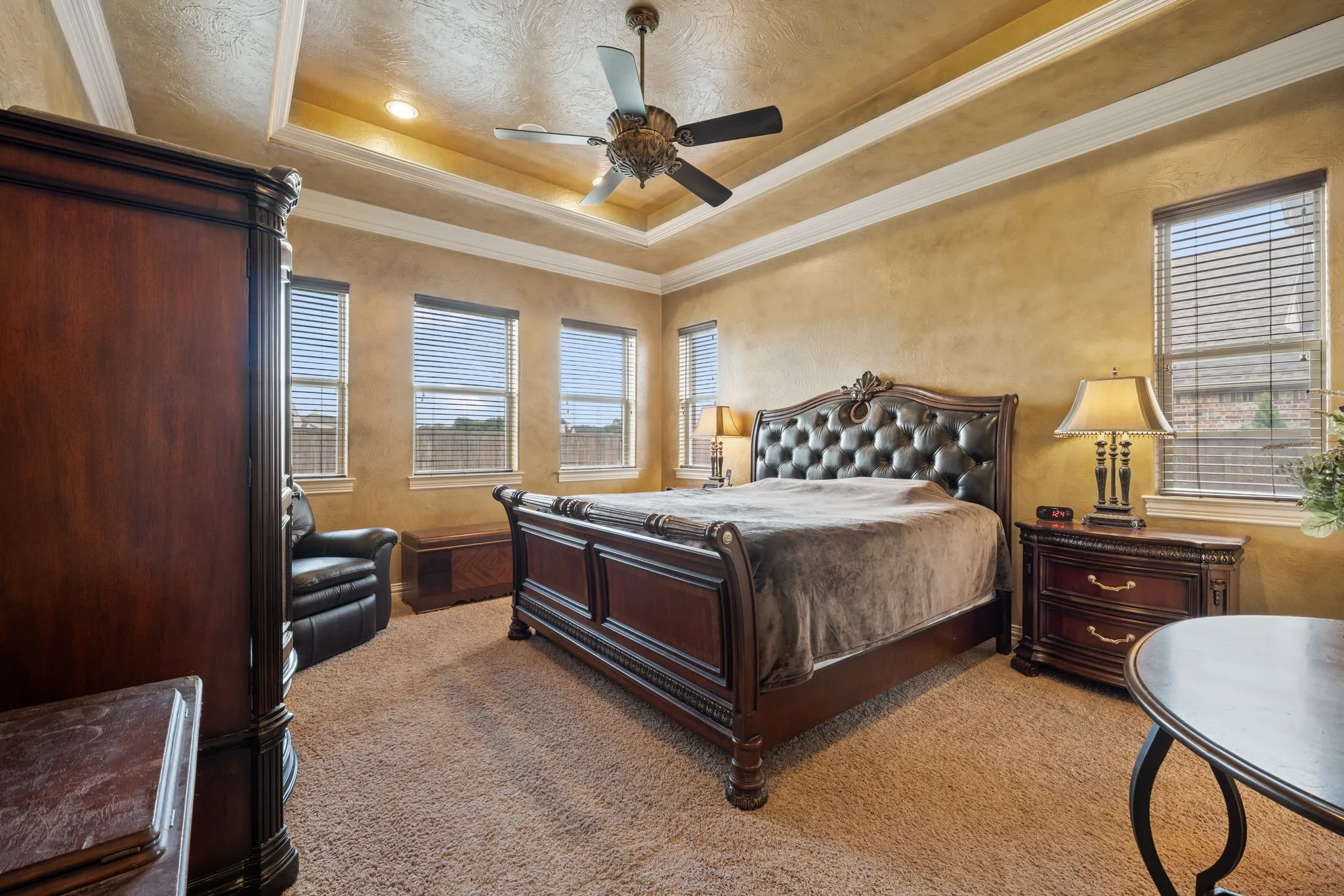 Single Family Residence For Sale in Grayson County , 1131 Fountain Creek Boulevard, Pottsboro, Texas 75076, 4 Bedrooms, 3 Bathrooms, 2 Garage spaces, 3,537 Sqft, built in 2006, Price $575,000, mls#21284035, Real Estate Agent in Pottsboro, Homes For Sale in Grayson county, Homes For Sale in Pottsboro, Realtor in Pottsboro Texas, Real Estate Brokerage Independent Realty Texas, Luminita Cordes Realtor