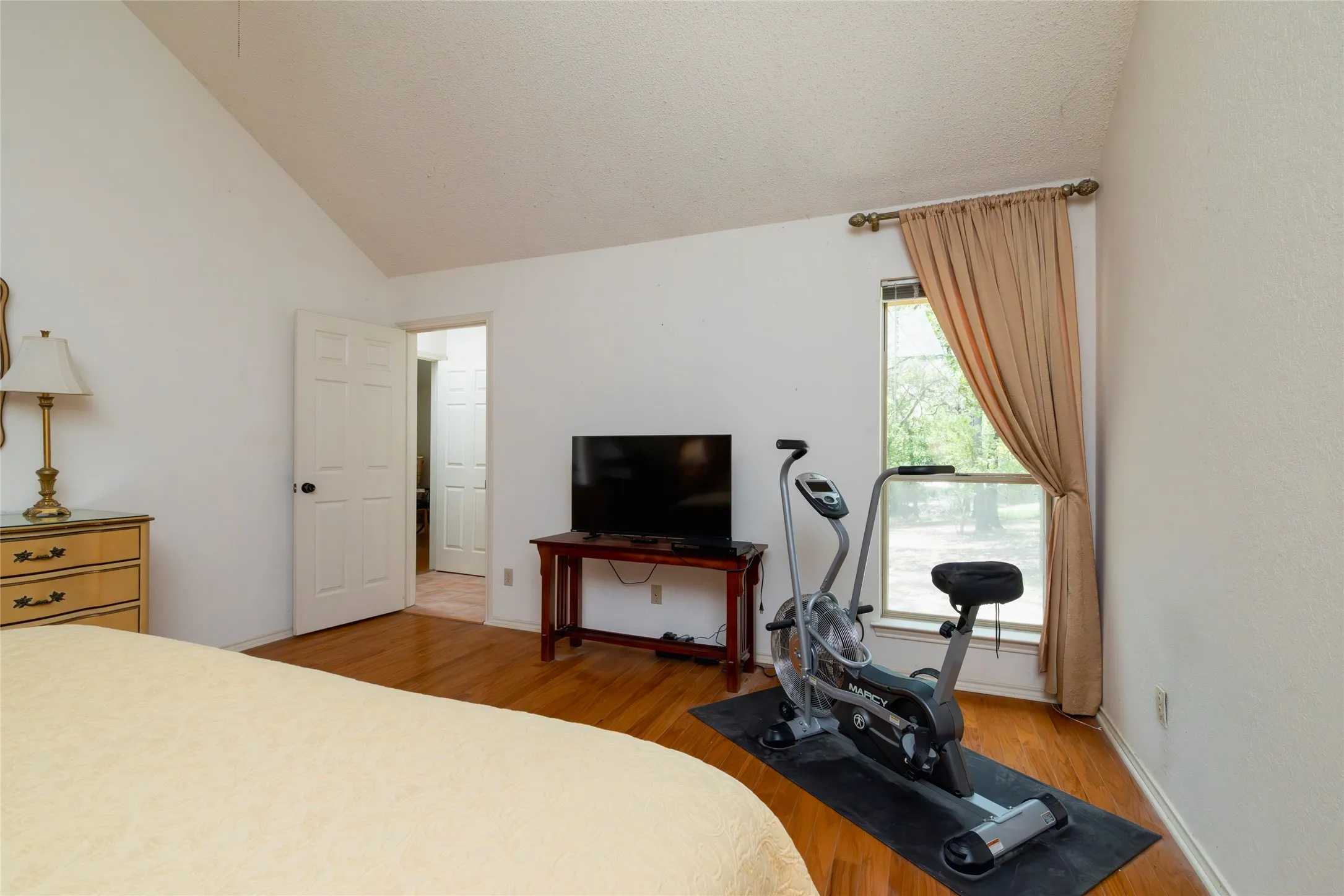 Single Family Residence For Sale in Parker County , 111 Florine Court, Hudson Oaks, Texas 76087, 4 Bedrooms, 3 Bathrooms, 2 Garage spaces, 2,385 Sqft, built in 1988, Price $487,900, mls#21283572, Real Estate Agent in Hudson Oaks, Homes For Sale in Parker county, Homes For Sale in Hudson Oaks, Realtor in Hudson Oaks Texas, Real Estate Brokerage Independent Realty Texas, Luminita Cordes Realtor