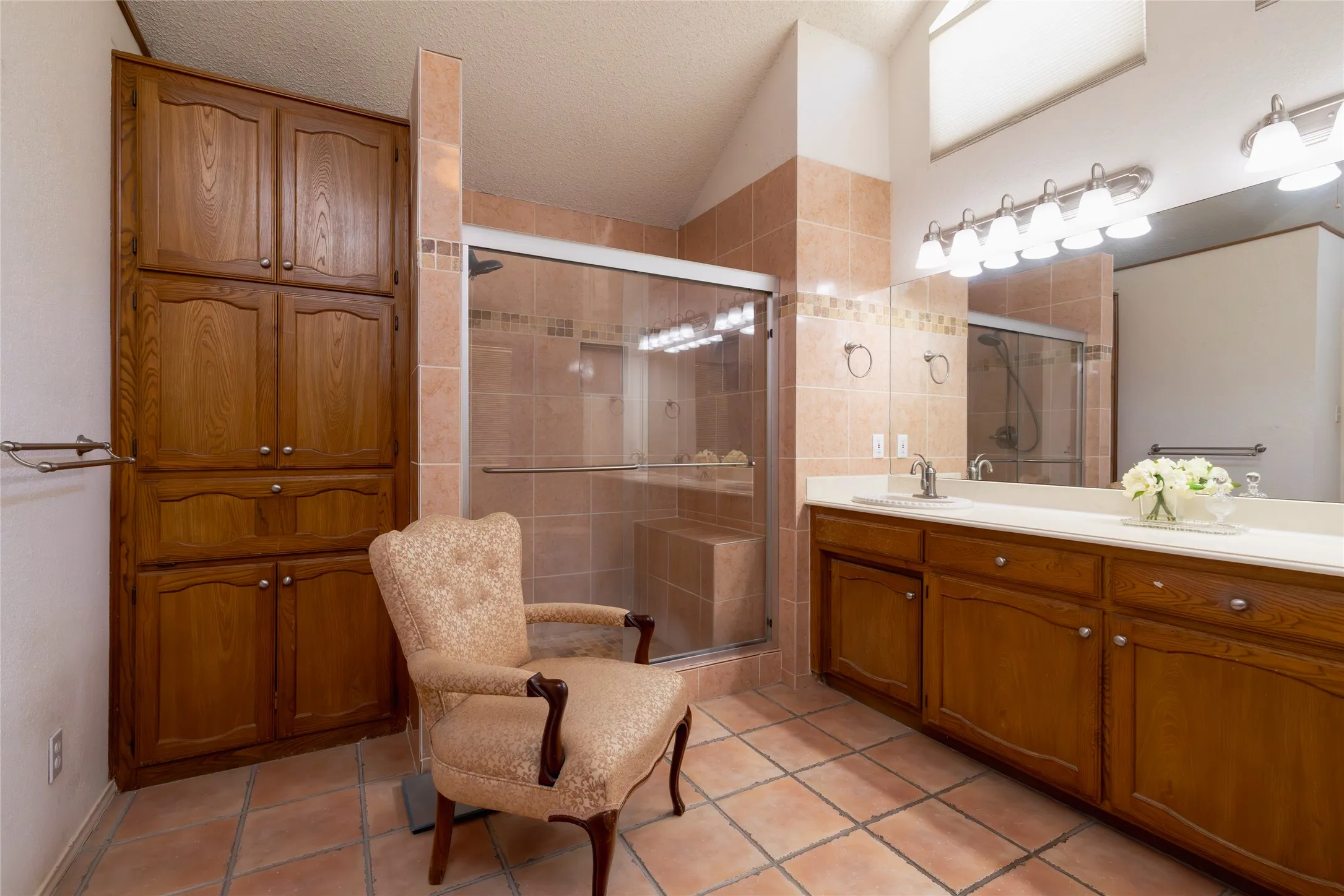 Single Family Residence For Sale in Parker County , 111 Florine Court, Hudson Oaks, Texas 76087, 4 Bedrooms, 3 Bathrooms, 2 Garage spaces, 2,385 Sqft, built in 1988, Price $487,900, mls#21283572, Real Estate Agent in Hudson Oaks, Homes For Sale in Parker county, Homes For Sale in Hudson Oaks, Realtor in Hudson Oaks Texas, Real Estate Brokerage Independent Realty Texas, Luminita Cordes Realtor