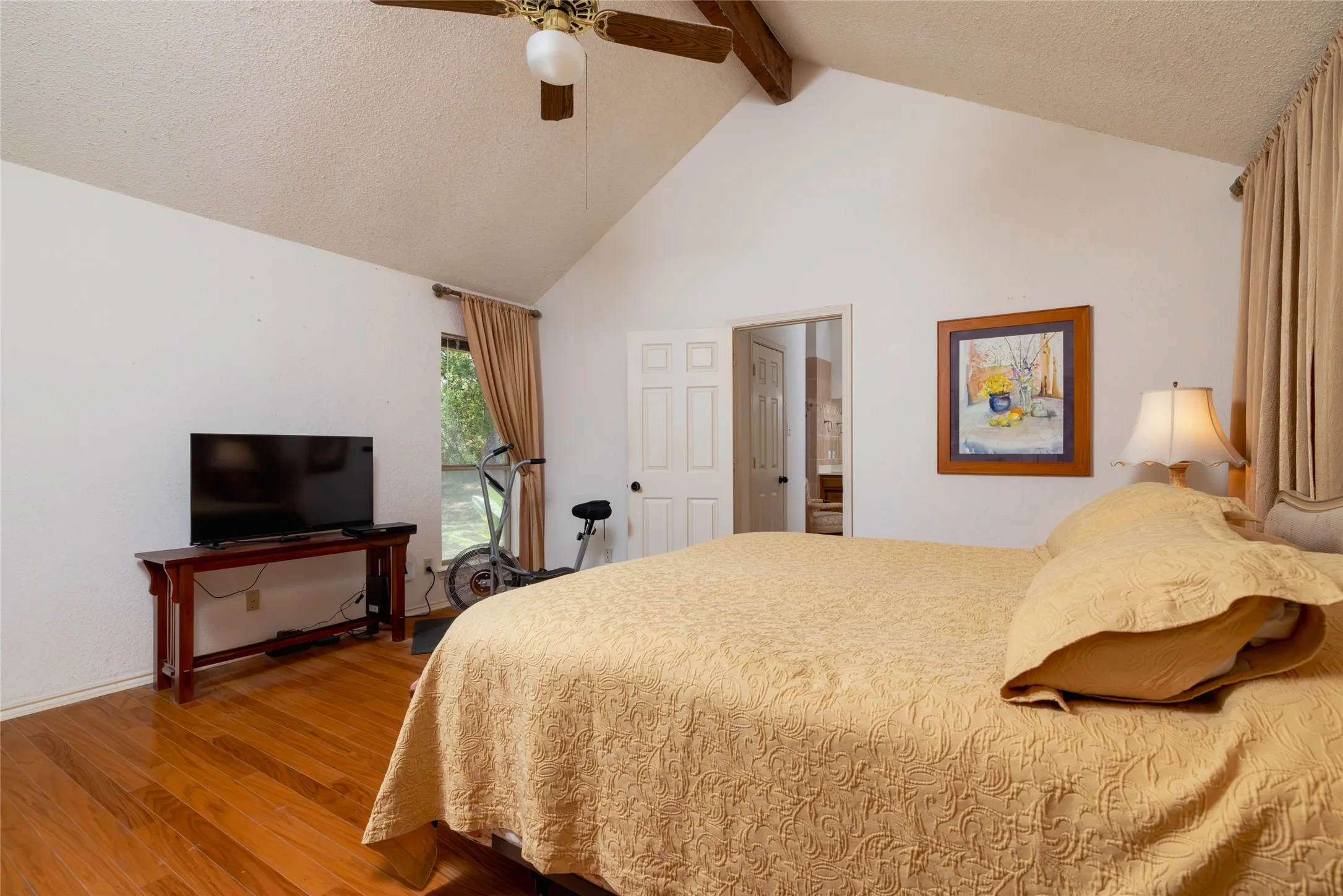 Single Family Residence For Sale in Parker County , 111 Florine Court, Hudson Oaks, Texas 76087, 4 Bedrooms, 3 Bathrooms, 2 Garage spaces, 2,385 Sqft, built in 1988, Price $487,900, mls#21283572, Real Estate Agent in Hudson Oaks, Homes For Sale in Parker county, Homes For Sale in Hudson Oaks, Realtor in Hudson Oaks Texas, Real Estate Brokerage Independent Realty Texas, Luminita Cordes Realtor