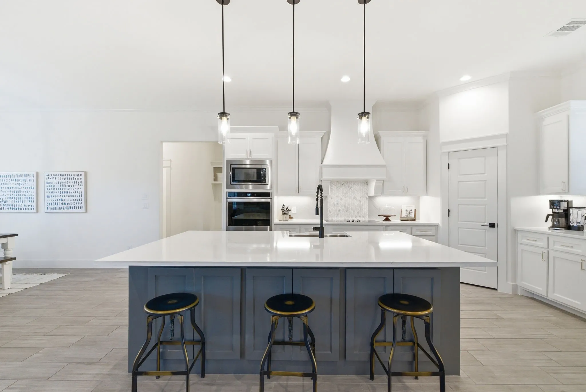 Single Family Residence For Sale in Parker County , 815 Wind River Pass, Azle, Texas 76020, 4 Bedroom, 3 Bathroom, 3 Garage spaces, 2,764 Sqft, built in 2023, mls#21284935, Real Estate Agent in Azle, Homes For Sale in Parker county, Homes For Sale in Azle, Realtor in Azle Texas, Real Estate Brokerage Independent Realty Texas, Luminita Cordes Realtor