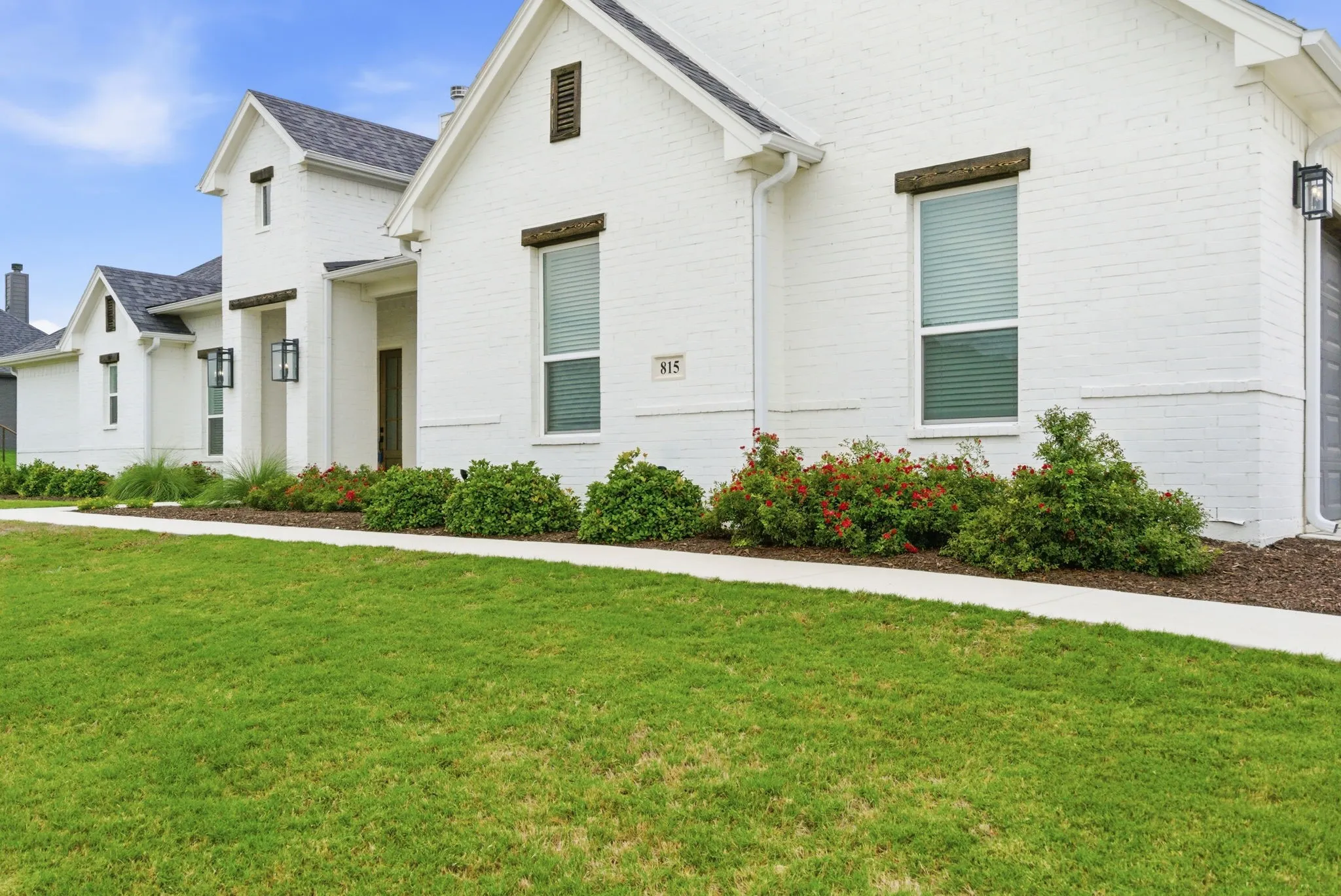 Single Family Residence For Sale in Parker County , 815 Wind River Pass, Azle, Texas 76020, 4 Bedroom, 3 Bathroom, 3 Garage spaces, 2,764 Sqft, built in 2023, mls#21284935, Real Estate Agent in Azle, Homes For Sale in Parker county, Homes For Sale in Azle, Realtor in Azle Texas, Real Estate Brokerage Independent Realty Texas, Luminita Cordes Realtor