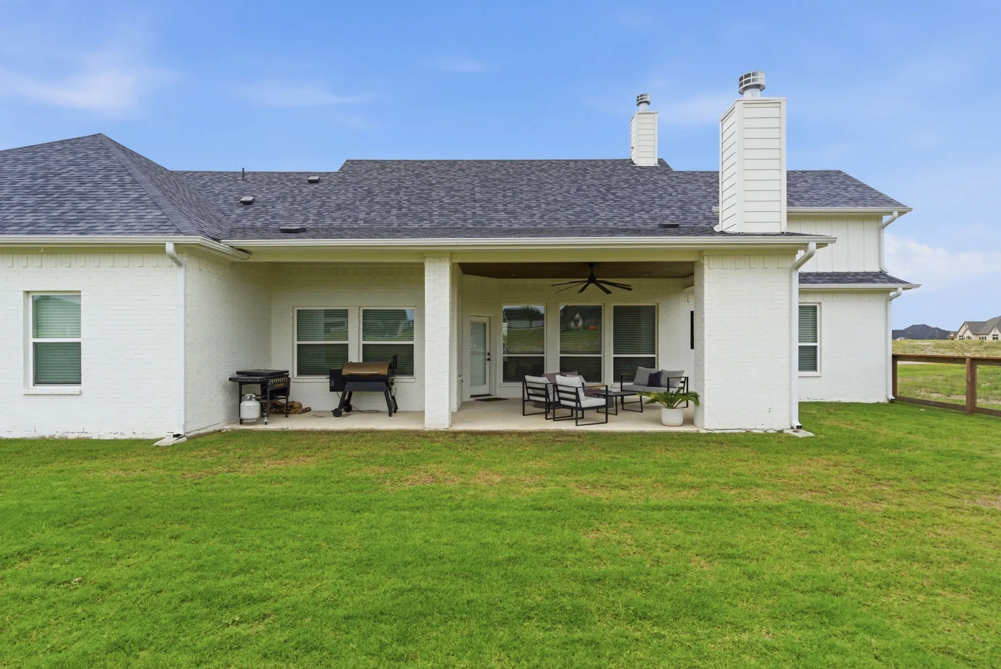 Single Family Residence For Sale in Parker County , 815 Wind River Pass, Azle, Texas 76020, 4 Bedroom, 3 Bathroom, 3 Garage spaces, 2,764 Sqft, built in 2023, mls#21284935, Real Estate Agent in Azle, Homes For Sale in Parker county, Homes For Sale in Azle, Realtor in Azle Texas, Real Estate Brokerage Independent Realty Texas, Luminita Cordes Realtor