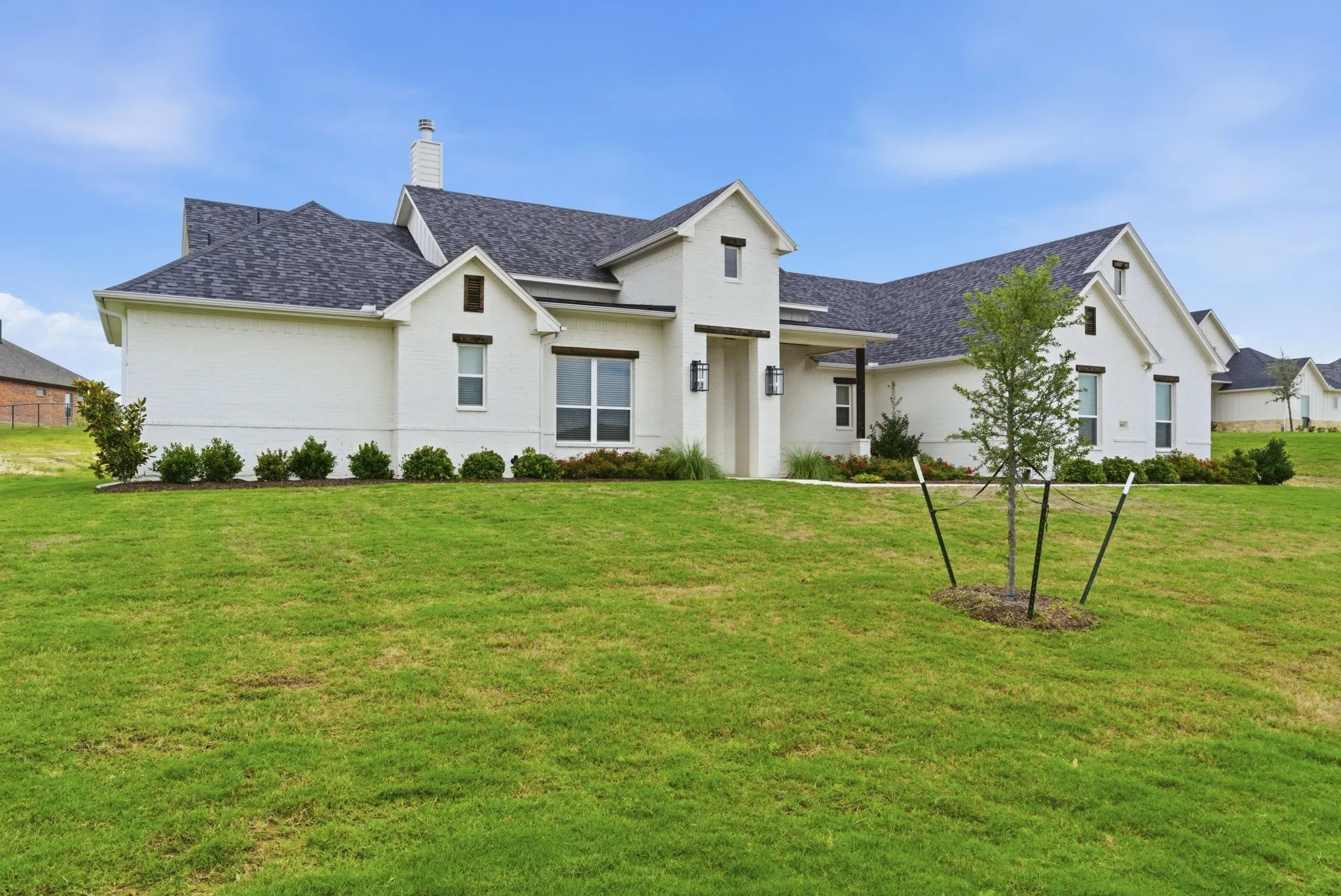 Single Family Residence For Sale in Parker County , 815 Wind River Pass, Azle, Texas 76020, 4 Bedroom, 3 Bathroom, 3 Garage spaces, 2,764 Sqft, built in 2023, mls#21284935, Real Estate Agent in Azle, Homes For Sale in Parker county, Homes For Sale in Azle, Realtor in Azle Texas, Real Estate Brokerage Independent Realty Texas, Luminita Cordes Realtor