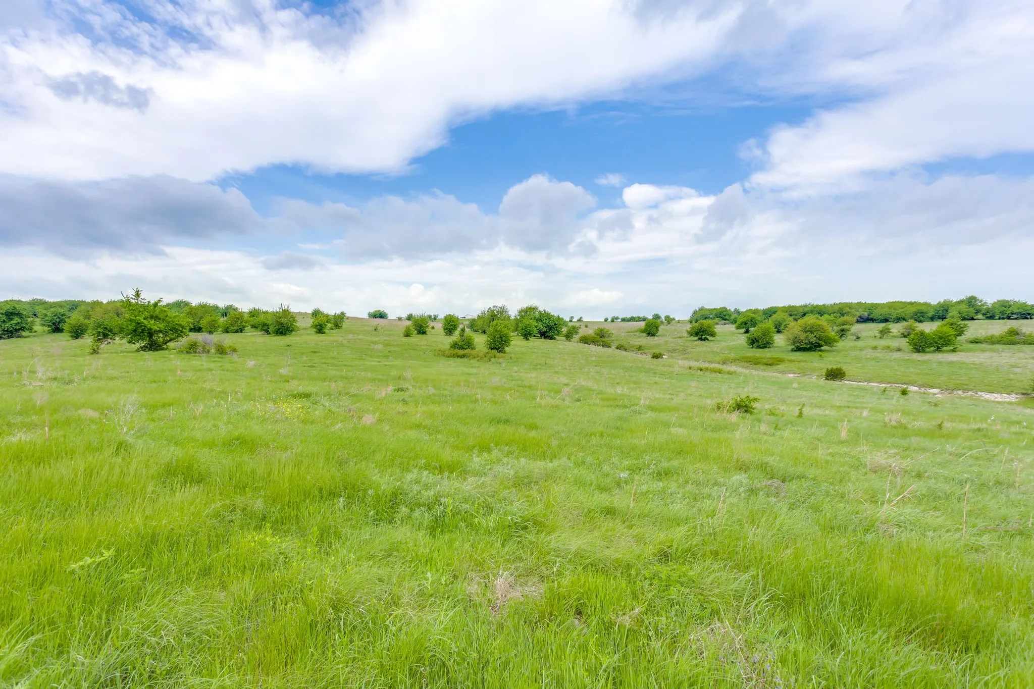 Farm For Sale in Parker County , 5660 Upper Denton Road, Weatherford, Texas 76085, 1 Bedroom, 1 Bathroom, Garage spaces, 1,200 Sqft, built in 1985, Price $8,150,000, mls#21283163, Real Estate Agent in Weatherford, Homes For Sale in Parker county, Homes For Sale in Weatherford, Realtor in Weatherford Texas, Real Estate Brokerage Independent Realty Texas, Luminita Cordes Realtor