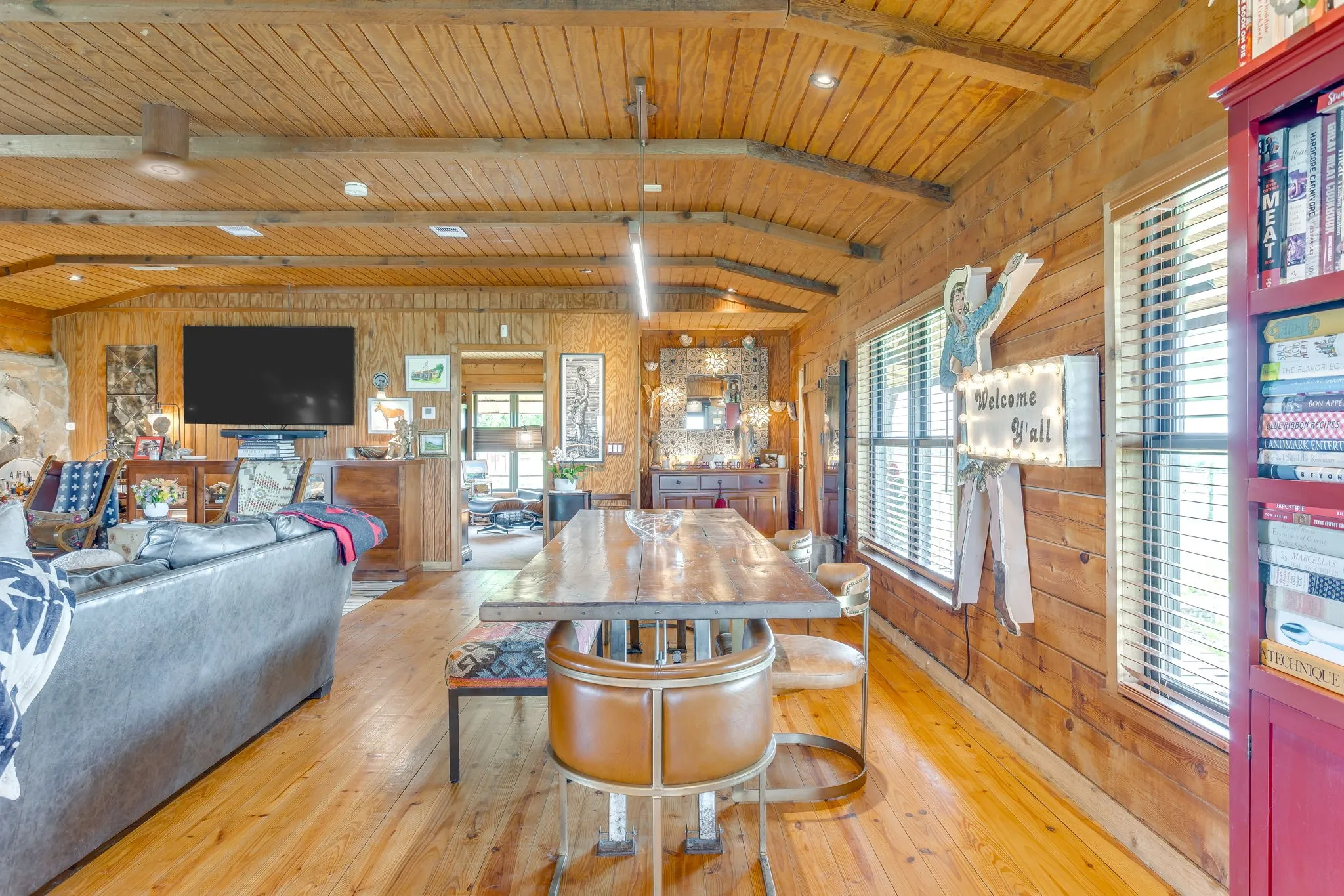 Farm For Sale in Parker County , 5660 Upper Denton Road, Weatherford, Texas 76085, 1 Bedroom, 1 Bathroom, Garage spaces, 1,200 Sqft, built in 1985, Price $8,150,000, mls#21283163, Real Estate Agent in Weatherford, Homes For Sale in Parker county, Homes For Sale in Weatherford, Realtor in Weatherford Texas, Real Estate Brokerage Independent Realty Texas, Luminita Cordes Realtor