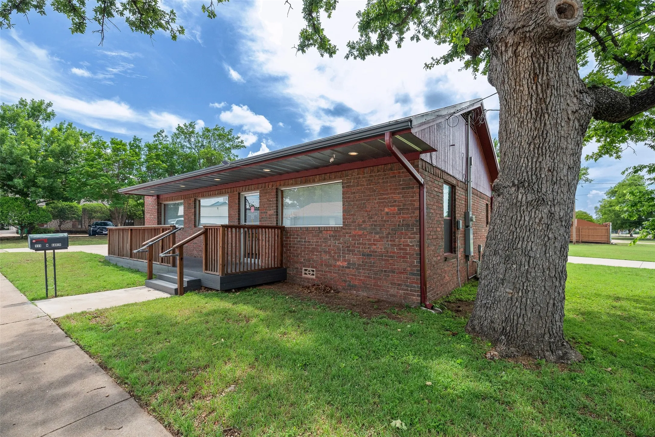 Office For Sale in Hood County , 111 N Baker Street B, Granbury, Texas 76048, 0, 0, Garage spaces, 0 Sqft, built in 1947, Price $425,000, mls#21284946, Real Estate Agent in Granbury, Homes For Sale in Hood county, Homes For Sale in Granbury, Realtor in Granbury Texas, Real Estate Brokerage Independent Realty Texas, Luminita Cordes Realtor