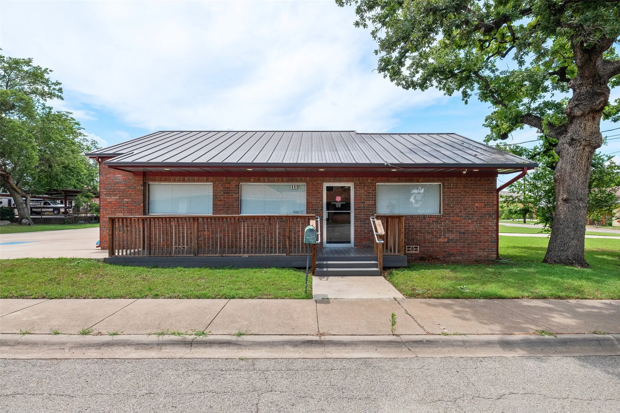 Office For Sale in Hood County , 111 N Baker Street B, Granbury, Texas 76048, 0, 0, Garage spaces, 0 Sqft, built in 1947, Price $425,000, mls#21284946, Real Estate Agent in Granbury, Homes For Sale in Hood county, Homes For Sale in Granbury, Realtor in Granbury Texas, Real Estate Brokerage Independent Realty Texas, Luminita Cordes Realtor