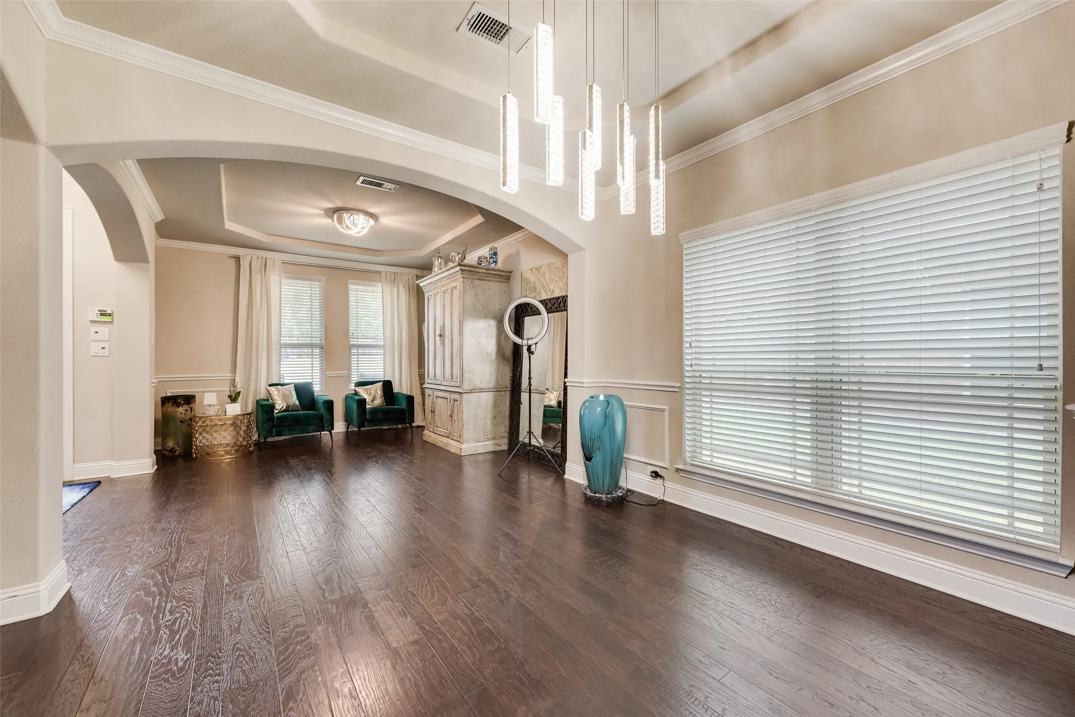 FORMAL LIVING AND FORMAL DINING