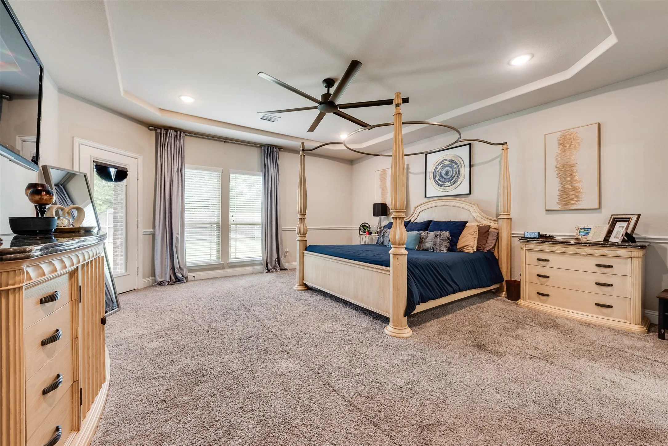 MASTER BEDROOM WITH DOOR LEADS TO PATIO