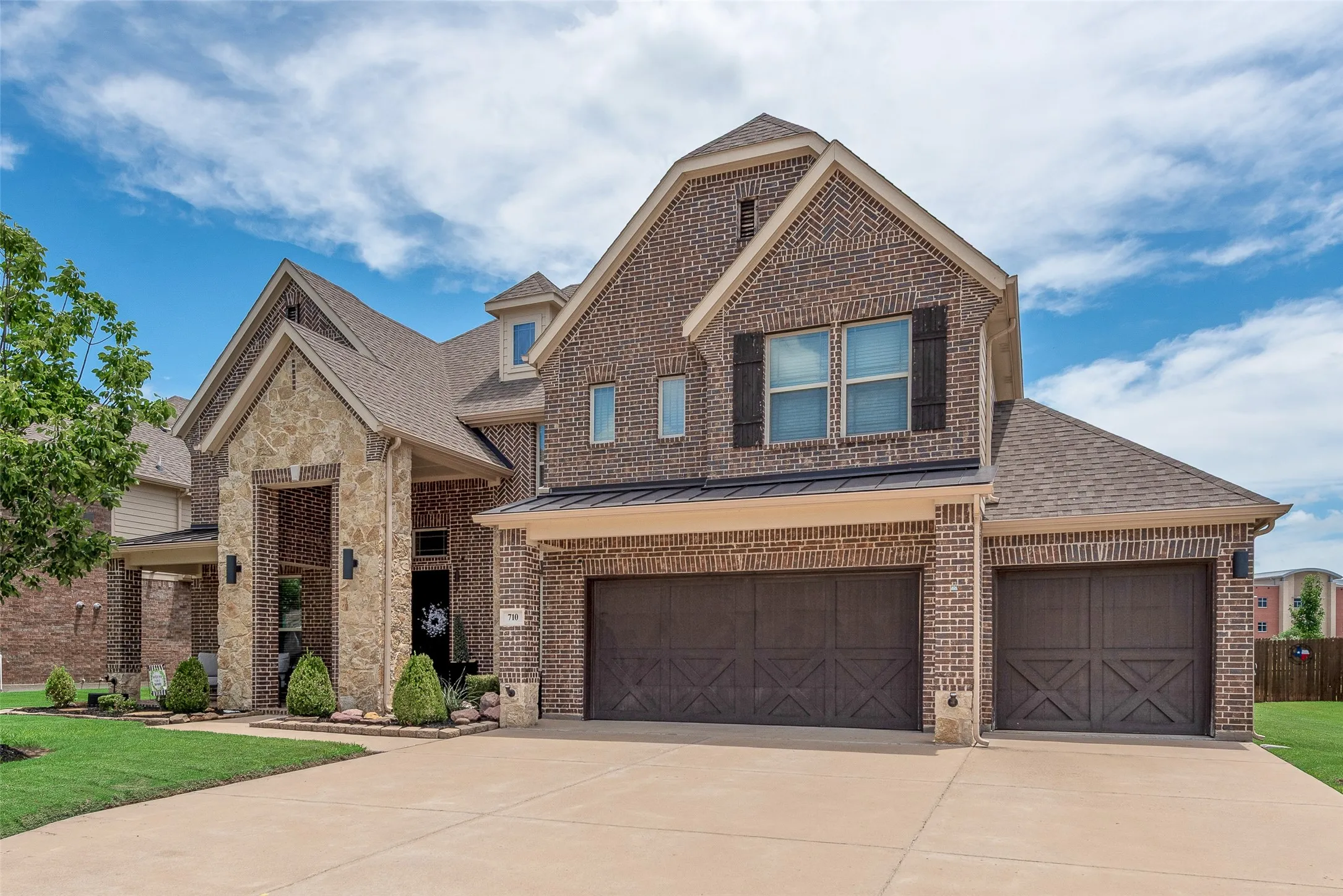 Single Family Residence For Sale in Tarrant County , 710 Minecreek Court, Mansfield, Texas 76063, 6 Bedroom, 4 Bathroom, 3 Garage spaces, 4,052 Sqft, built in 2018, mls#21284579, Real Estate Agent in Mansfield, Homes For Sale in Tarrant county, Homes For Sale in Mansfield, Realtor in Mansfield Texas, Real Estate Brokerage Independent Realty Texas, Luminita Cordes Realtor