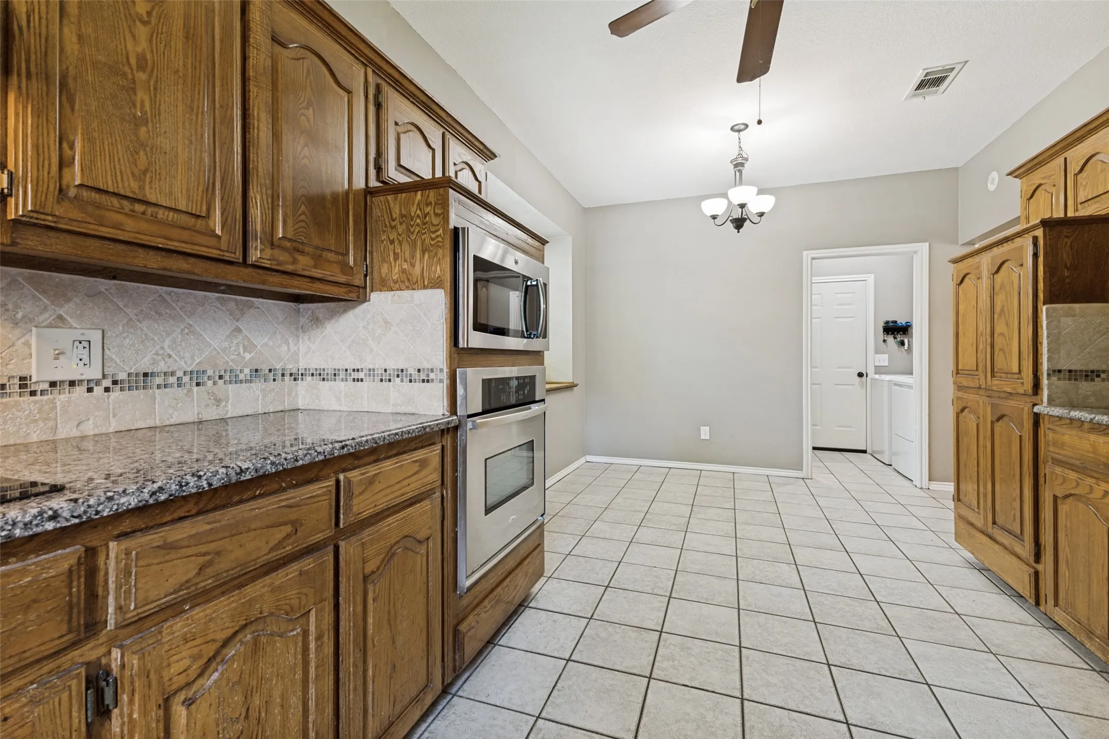 Single Family Residence For Sale in Collin County , 4123 Lawngate Drive, Dallas, Texas 75287, 3 Bedroom, 3 Bathroom, 2 Garage spaces, 1,990 Sqft, built in 1984, mls#21277986, Real Estate Agent in Dallas, Homes For Sale in Collin county, Homes For Sale in Dallas, Realtor in Dallas Texas, Real Estate Brokerage Independent Realty Texas, Luminita Cordes Realtor