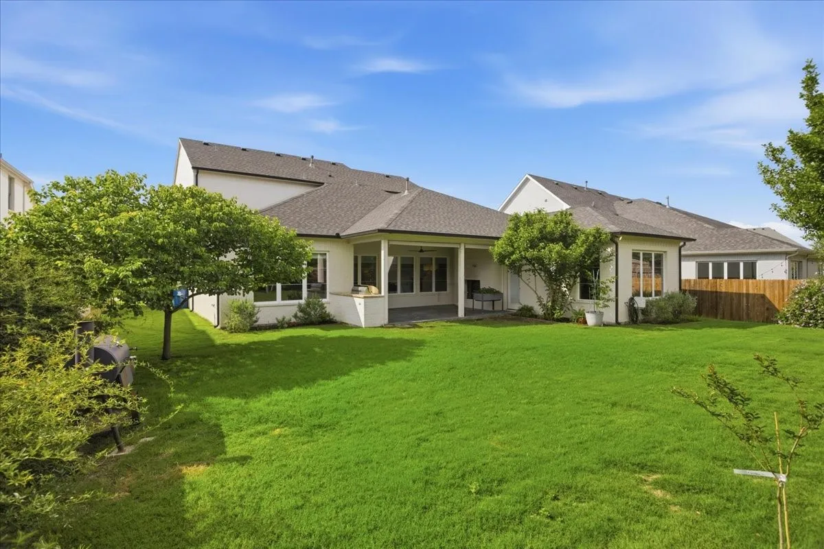 Single Family Residence For Sale in Parker County , 520 Point Vista Drive, Aledo, Texas 76008, 4 Bedroom, 4 Bathroom, 2 Garage spaces, 3,903 Sqft, built in 2018, mls#21283421, Real Estate Agent in Aledo, Homes For Sale in Parker county, Homes For Sale in Aledo, Realtor in Aledo Texas, Real Estate Brokerage Independent Realty Texas, Luminita Cordes Realtor