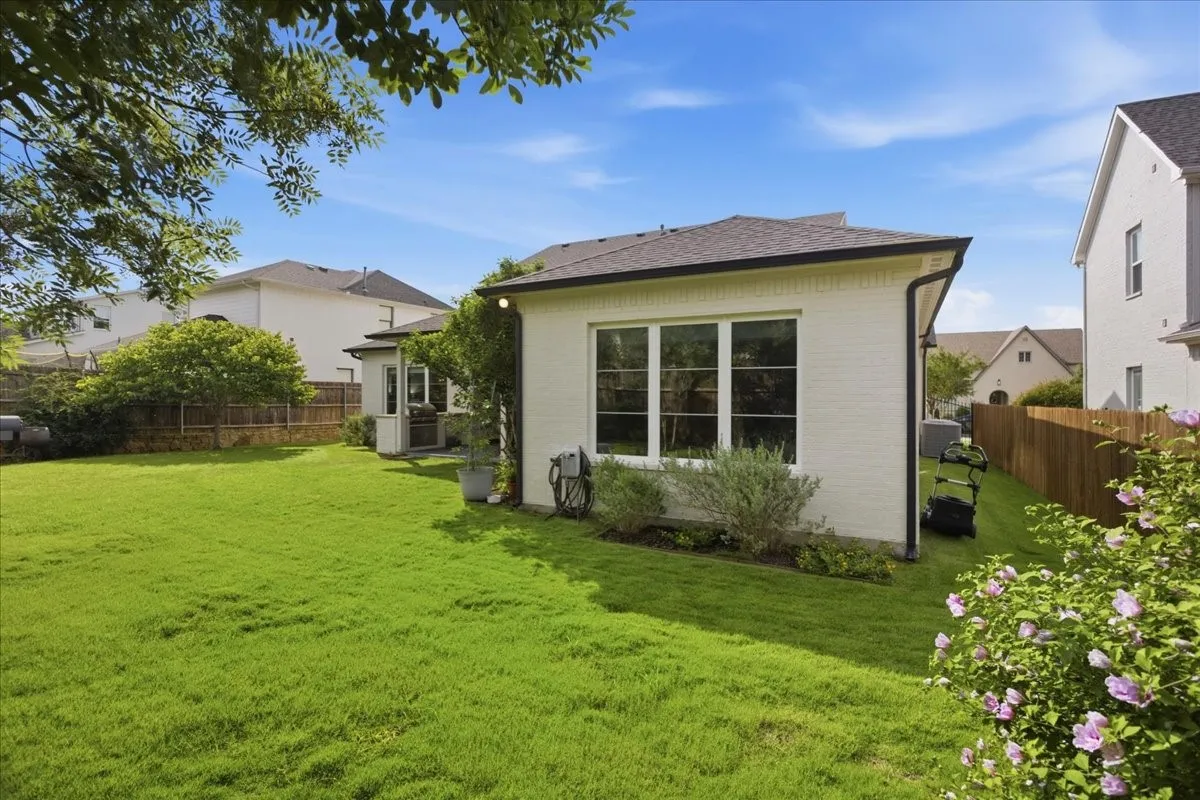 Single Family Residence For Sale in Parker County , 520 Point Vista Drive, Aledo, Texas 76008, 4 Bedroom, 4 Bathroom, 2 Garage spaces, 3,903 Sqft, built in 2018, mls#21283421, Real Estate Agent in Aledo, Homes For Sale in Parker county, Homes For Sale in Aledo, Realtor in Aledo Texas, Real Estate Brokerage Independent Realty Texas, Luminita Cordes Realtor