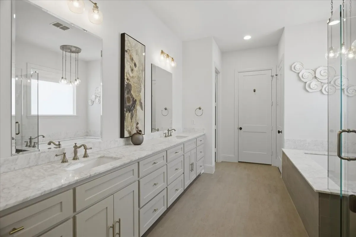 Single Family Residence For Sale in Parker County , 520 Point Vista Drive, Aledo, Texas 76008, 4 Bedroom, 4 Bathroom, 2 Garage spaces, 3,903 Sqft, built in 2018, mls#21283421, Real Estate Agent in Aledo, Homes For Sale in Parker county, Homes For Sale in Aledo, Realtor in Aledo Texas, Real Estate Brokerage Independent Realty Texas, Luminita Cordes Realtor