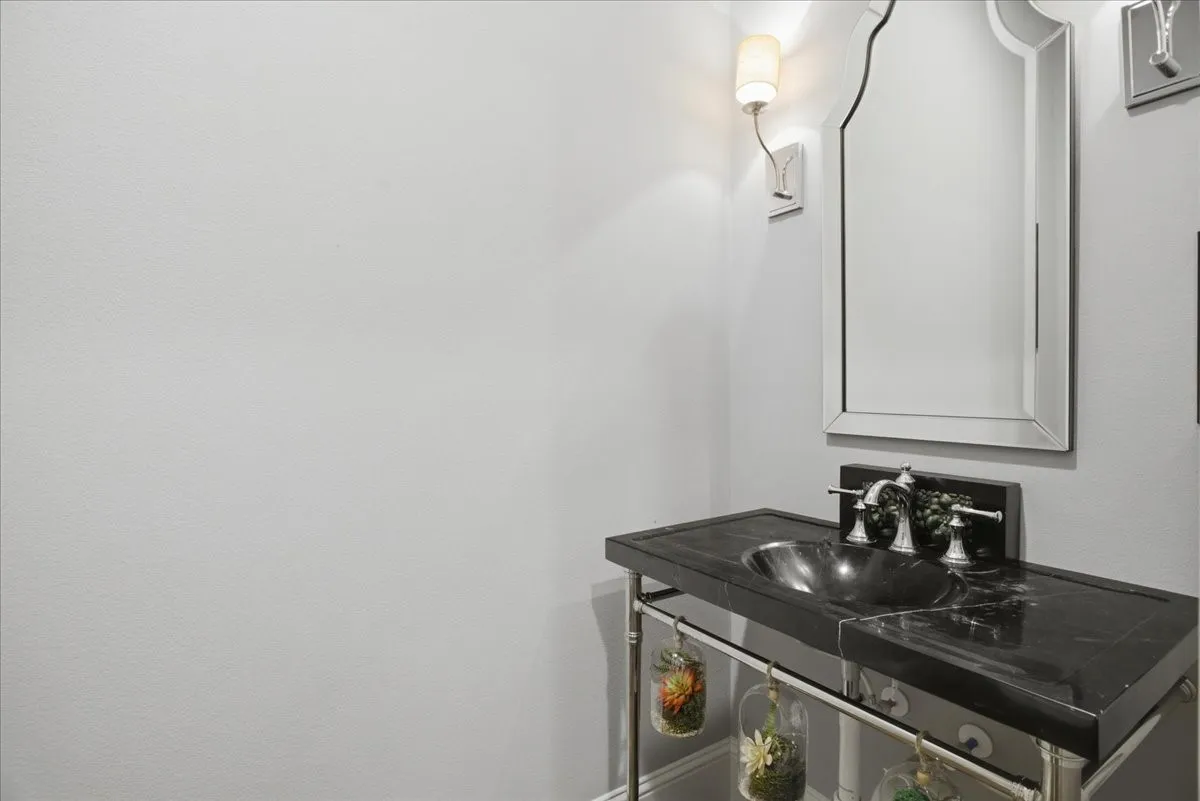 Single Family Residence For Sale in Parker County , 520 Point Vista Drive, Aledo, Texas 76008, 4 Bedroom, 4 Bathroom, 2 Garage spaces, 3,903 Sqft, built in 2018, mls#21283421, Real Estate Agent in Aledo, Homes For Sale in Parker county, Homes For Sale in Aledo, Realtor in Aledo Texas, Real Estate Brokerage Independent Realty Texas, Luminita Cordes Realtor