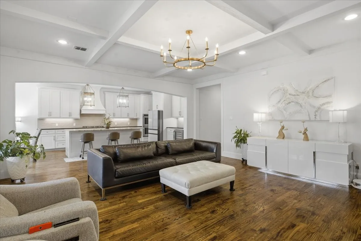 Single Family Residence For Sale in Parker County , 520 Point Vista Drive, Aledo, Texas 76008, 4 Bedroom, 4 Bathroom, 2 Garage spaces, 3,903 Sqft, built in 2018, mls#21283421, Real Estate Agent in Aledo, Homes For Sale in Parker county, Homes For Sale in Aledo, Realtor in Aledo Texas, Real Estate Brokerage Independent Realty Texas, Luminita Cordes Realtor