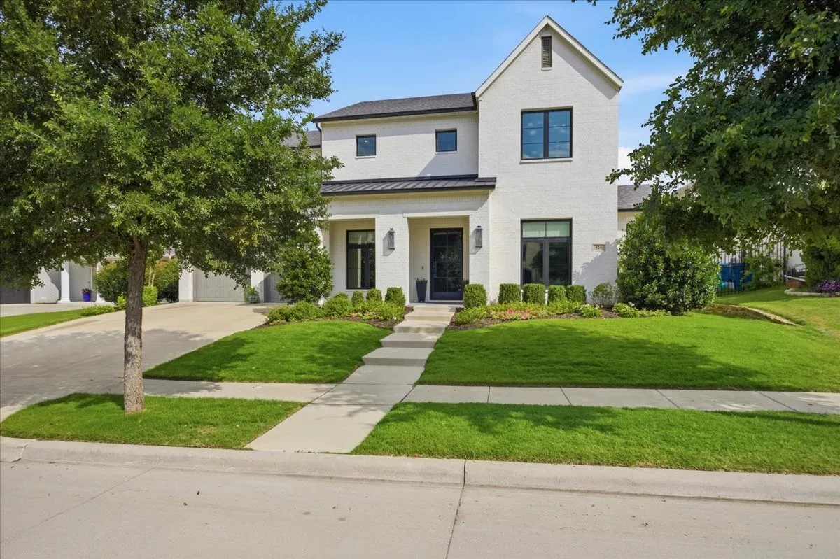 Single Family Residence For Sale in Parker County , 520 Point Vista Drive, Aledo, Texas 76008, 4 Bedroom, 4 Bathroom, 2 Garage spaces, 3,903 Sqft, built in 2018, mls#21283421, Real Estate Agent in Aledo, Homes For Sale in Parker county, Homes For Sale in Aledo, Realtor in Aledo Texas, Real Estate Brokerage Independent Realty Texas, Luminita Cordes Realtor