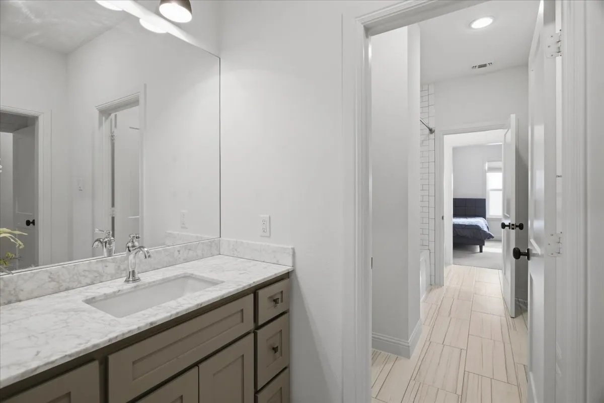 Single Family Residence For Sale in Parker County , 520 Point Vista Drive, Aledo, Texas 76008, 4 Bedroom, 4 Bathroom, 2 Garage spaces, 3,903 Sqft, built in 2018, mls#21283421, Real Estate Agent in Aledo, Homes For Sale in Parker county, Homes For Sale in Aledo, Realtor in Aledo Texas, Real Estate Brokerage Independent Realty Texas, Luminita Cordes Realtor