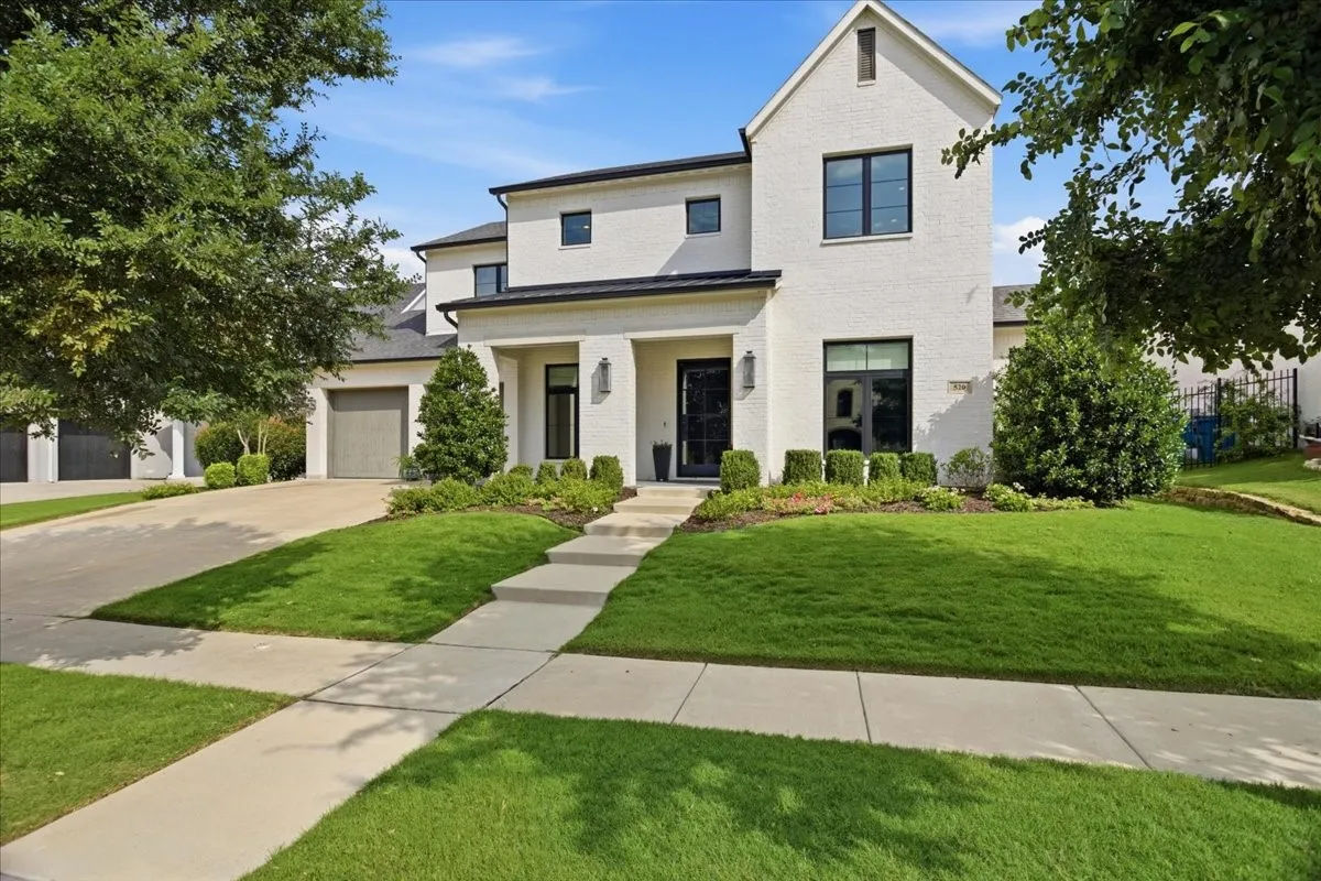 Single Family Residence For Sale in Parker County , 520 Point Vista Drive, Aledo, Texas 76008, 4 Bedroom, 4 Bathroom, 2 Garage spaces, 3,903 Sqft, built in 2018, mls#21283421, Real Estate Agent in Aledo, Homes For Sale in Parker county, Homes For Sale in Aledo, Realtor in Aledo Texas, Real Estate Brokerage Independent Realty Texas, Luminita Cordes Realtor