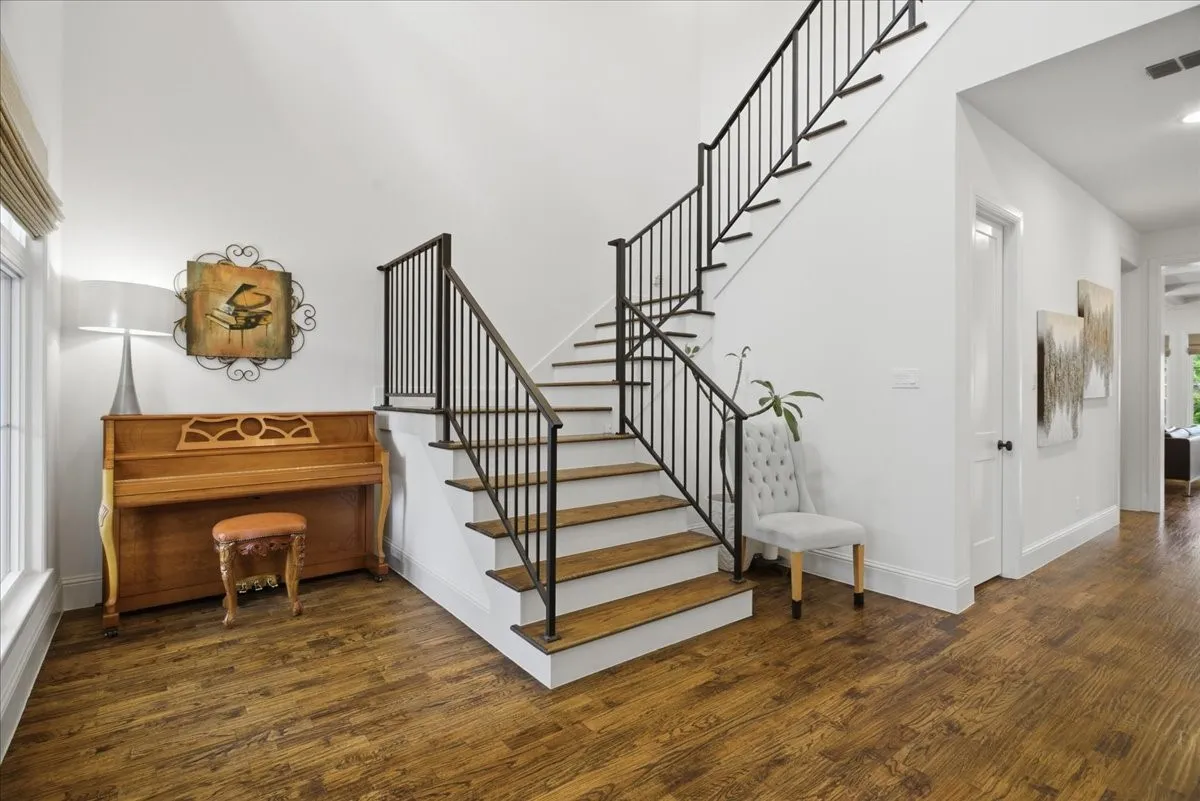 Single Family Residence For Sale in Parker County , 520 Point Vista Drive, Aledo, Texas 76008, 4 Bedroom, 4 Bathroom, 2 Garage spaces, 3,903 Sqft, built in 2018, mls#21283421, Real Estate Agent in Aledo, Homes For Sale in Parker county, Homes For Sale in Aledo, Realtor in Aledo Texas, Real Estate Brokerage Independent Realty Texas, Luminita Cordes Realtor