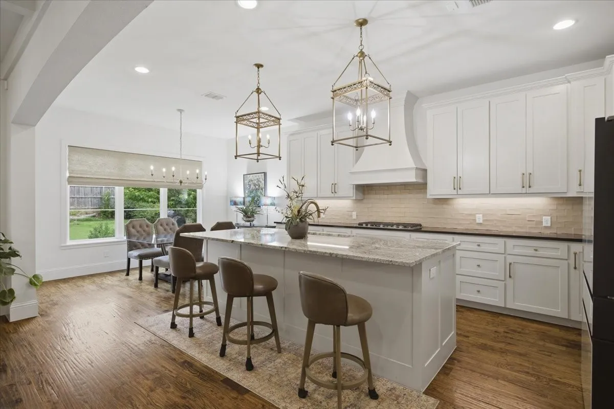 Single Family Residence For Sale in Parker County , 520 Point Vista Drive, Aledo, Texas 76008, 4 Bedroom, 4 Bathroom, 2 Garage spaces, 3,903 Sqft, built in 2018, mls#21283421, Real Estate Agent in Aledo, Homes For Sale in Parker county, Homes For Sale in Aledo, Realtor in Aledo Texas, Real Estate Brokerage Independent Realty Texas, Luminita Cordes Realtor