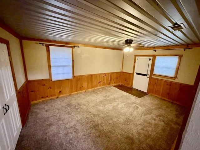 Single Family Residence For Sale in Erath County , 750 W Lingleville Rd, Stephenville, Texas 76401, 3 Bedroom, 2 Bathroom, Garage spaces, 1,286 Sqft, built in 1942, mls#21285090, Real Estate Agent in Stephenville, Homes For Sale in Erath county, Homes For Sale in Stephenville, Realtor in Stephenville Texas, Real Estate Brokerage Independent Realty Texas, Luminita Cordes Realtor