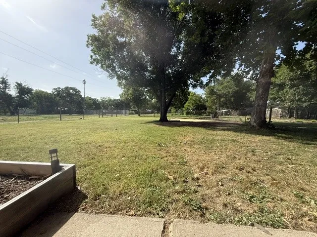 Single Family Residence For Sale in Erath County , 750 W Lingleville Rd, Stephenville, Texas 76401, 3 Bedroom, 2 Bathroom, Garage spaces, 1,286 Sqft, built in 1942, mls#21285090, Real Estate Agent in Stephenville, Homes For Sale in Erath county, Homes For Sale in Stephenville, Realtor in Stephenville Texas, Real Estate Brokerage Independent Realty Texas, Luminita Cordes Realtor