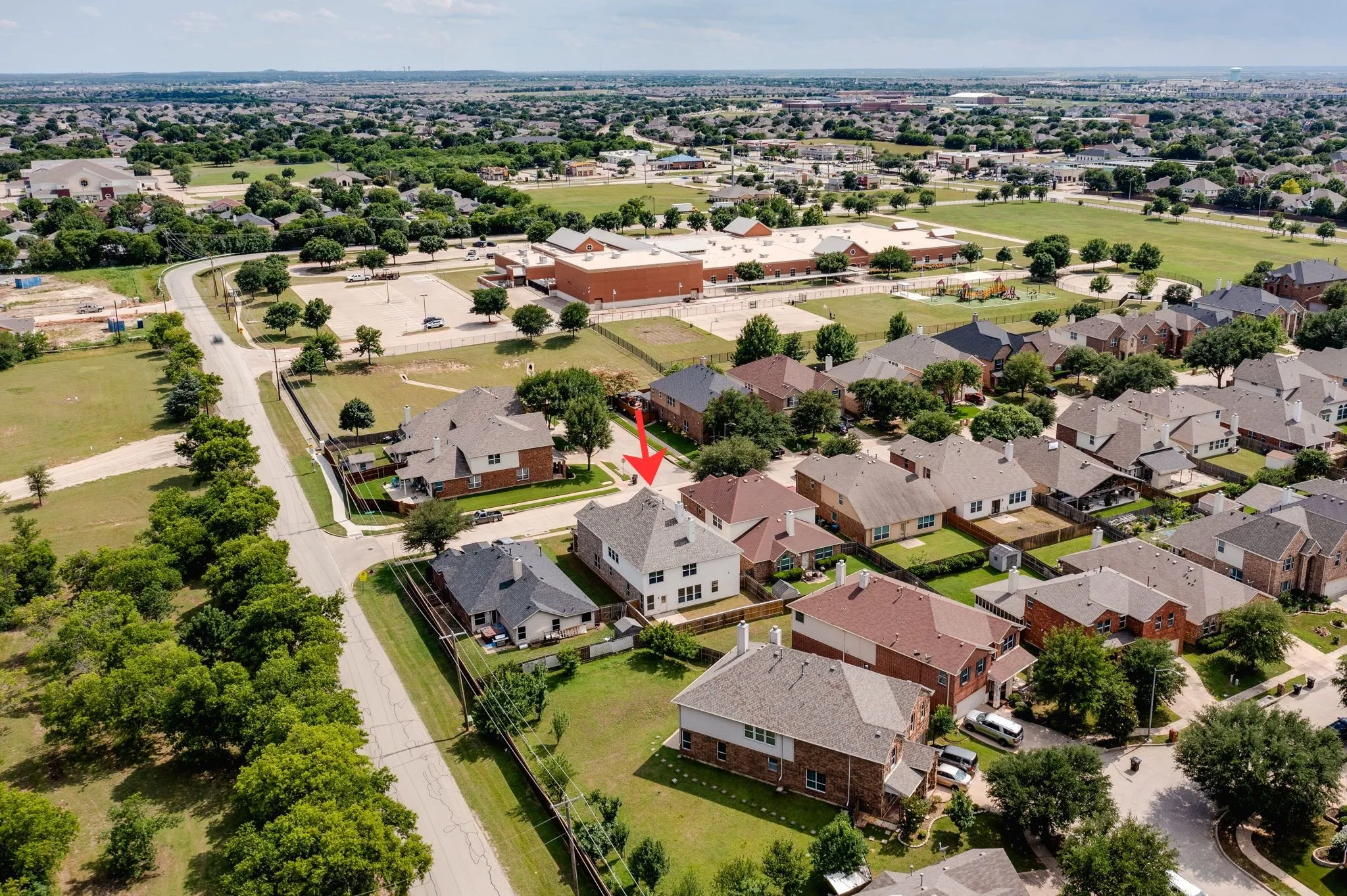 Single Family Residence For Sale in Tarrant County , 4204 Bridgestone Drive, Fort Worth, Texas 76123, 5 Bedroom, 4 Bathroom, 2 Garage spaces, 4,530 Sqft, built in 2009, mls#21281807, Real Estate Agent in Fort Worth, Homes For Sale in Tarrant county, Homes For Sale in Fort Worth, Realtor in Fort Worth Texas, Real Estate Brokerage Independent Realty Texas, Luminita Cordes Realtor