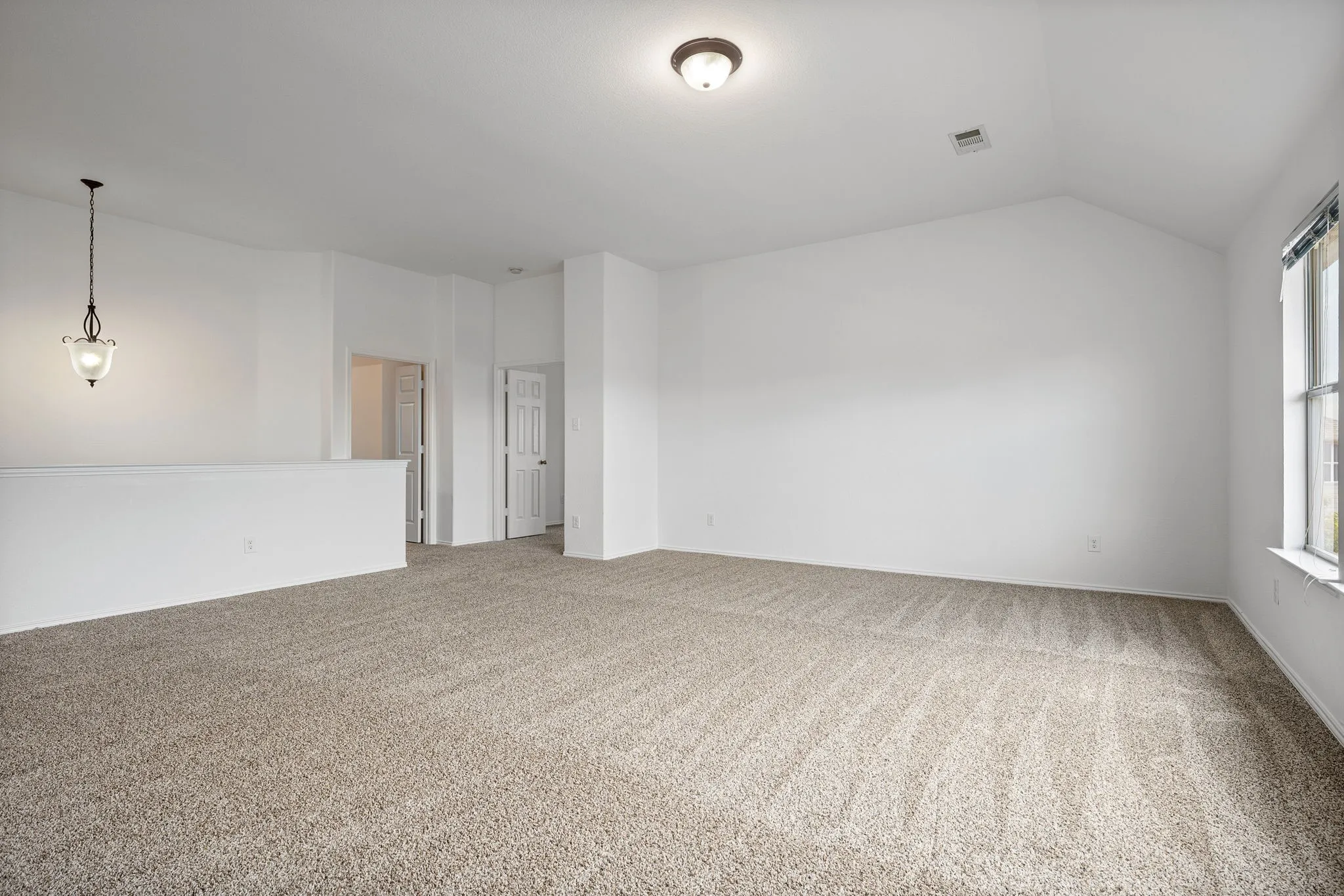 Single Family Residence For Sale in Tarrant County , 4204 Bridgestone Drive, Fort Worth, Texas 76123, 5 Bedroom, 4 Bathroom, 2 Garage spaces, 4,530 Sqft, built in 2009, mls#21281807, Real Estate Agent in Fort Worth, Homes For Sale in Tarrant county, Homes For Sale in Fort Worth, Realtor in Fort Worth Texas, Real Estate Brokerage Independent Realty Texas, Luminita Cordes Realtor