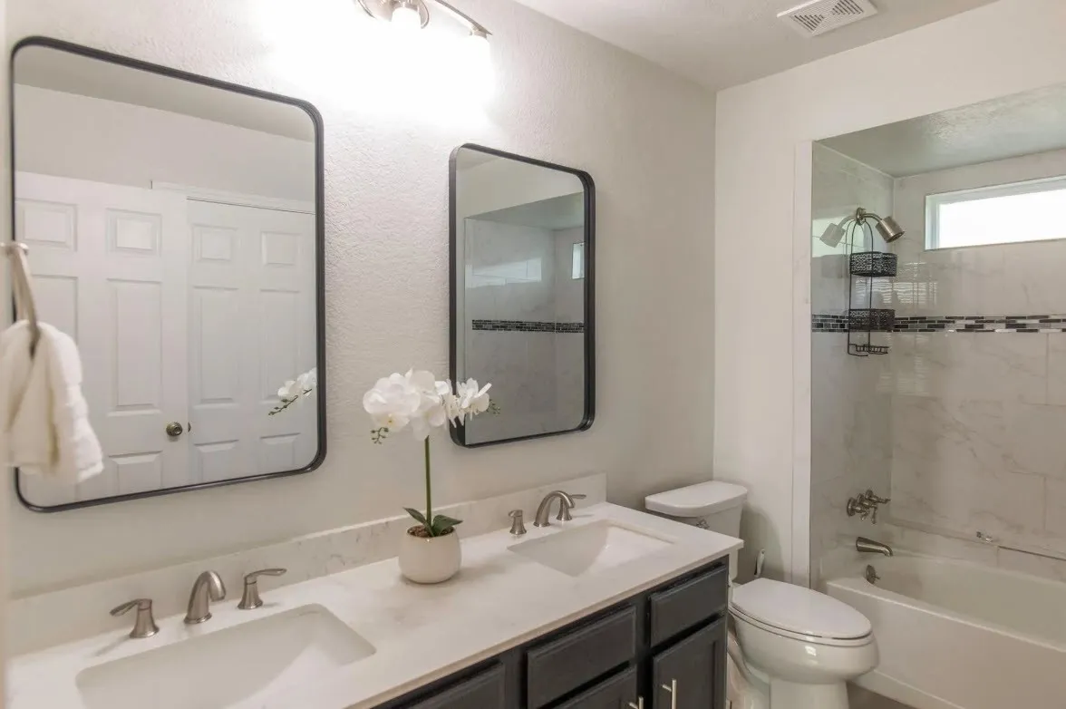 Single Family Residence For Sale in Collin County , 4013 18th Street, Plano, Texas 75074, 4 Bedroom, 3 Bathroom, 2 Garage spaces, 2,467 Sqft, built in 1985, mls#21284636, Real Estate Agent in Plano, Homes For Sale in Collin county, Homes For Sale in Plano, Realtor in Plano Texas, Real Estate Brokerage Independent Realty Texas, Luminita Cordes Realtor