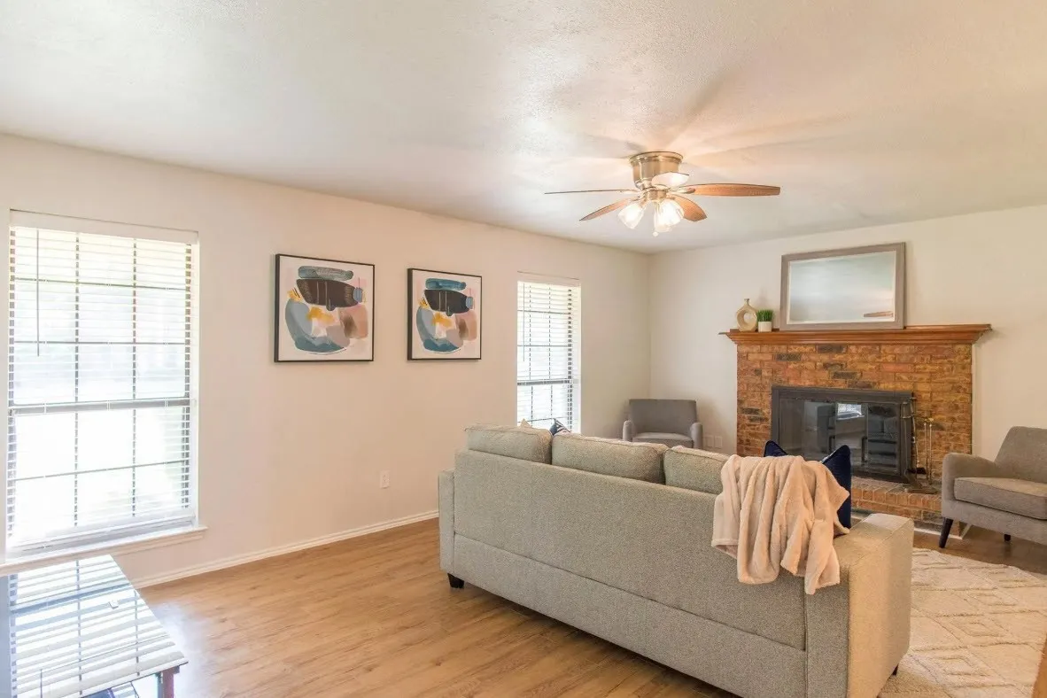 Single Family Residence For Sale in Collin County , 4013 18th Street, Plano, Texas 75074, 4 Bedroom, 3 Bathroom, 2 Garage spaces, 2,467 Sqft, built in 1985, mls#21284636, Real Estate Agent in Plano, Homes For Sale in Collin county, Homes For Sale in Plano, Realtor in Plano Texas, Real Estate Brokerage Independent Realty Texas, Luminita Cordes Realtor
