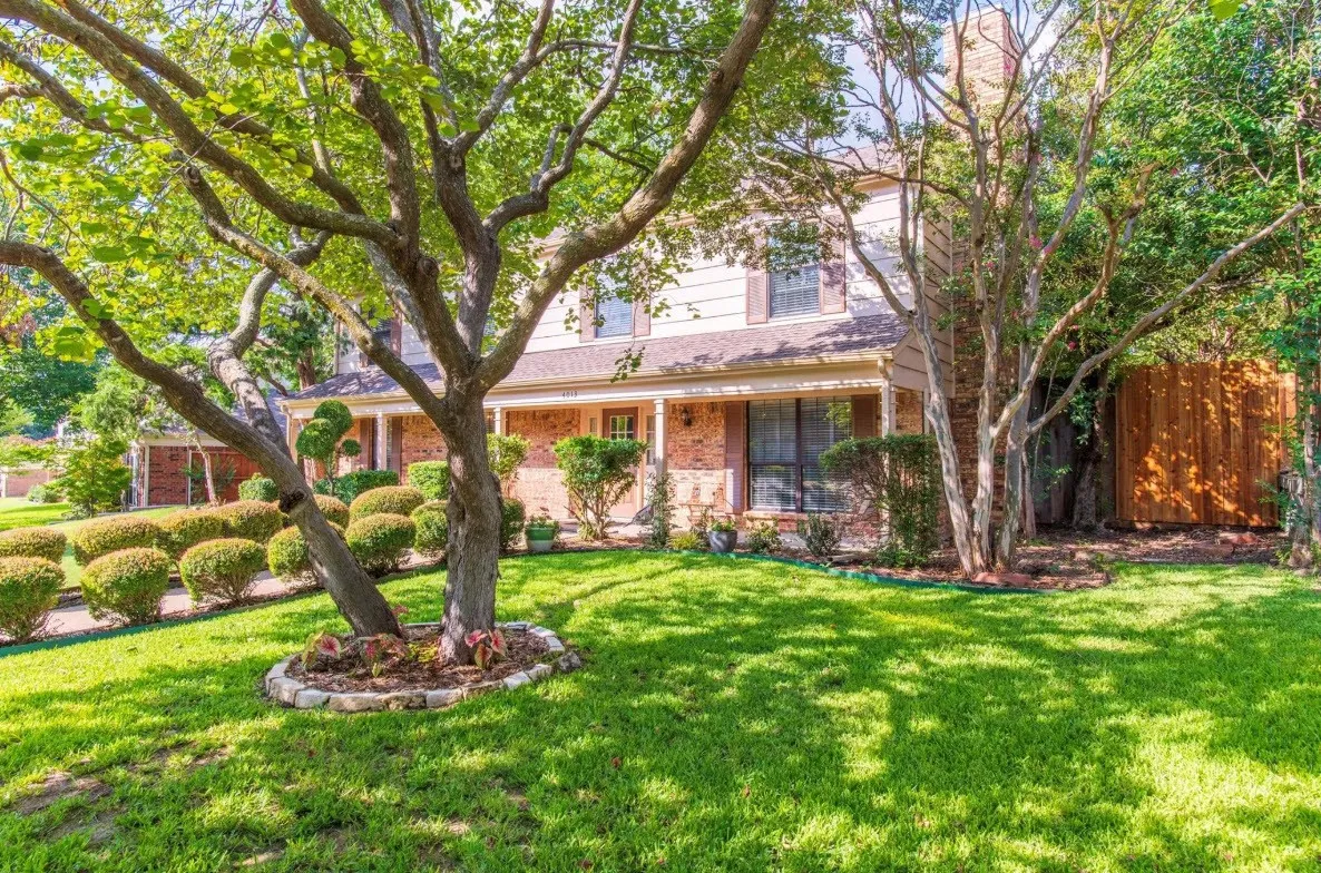 Single Family Residence For Sale in Collin County , 4013 18th Street, Plano, Texas 75074, 4 Bedroom, 3 Bathroom, 2 Garage spaces, 2,467 Sqft, built in 1985, mls#21284636, Real Estate Agent in Plano, Homes For Sale in Collin county, Homes For Sale in Plano, Realtor in Plano Texas, Real Estate Brokerage Independent Realty Texas, Luminita Cordes Realtor